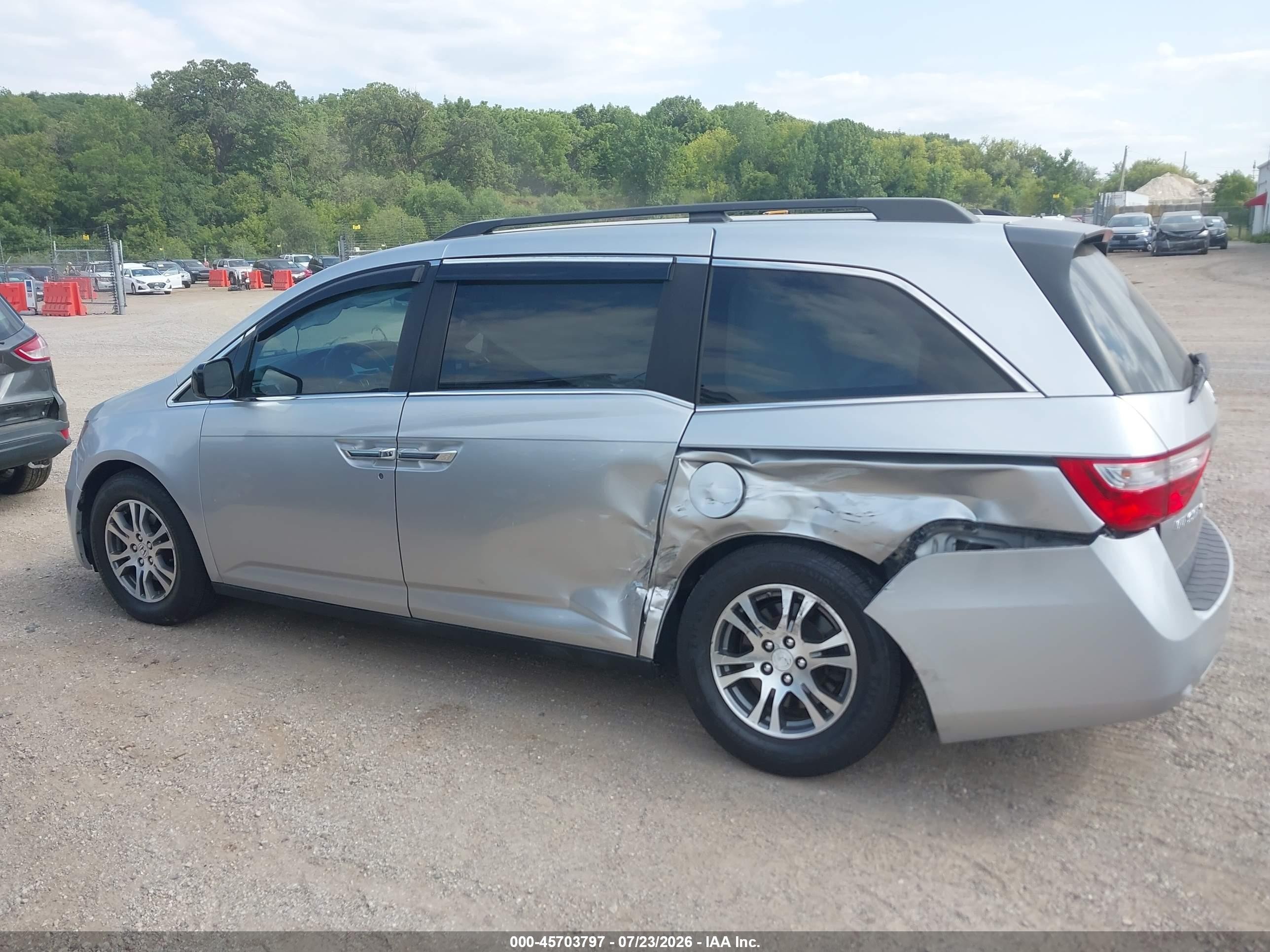 2011 Honda Odyssey Ex-l Silver vin: 5FNRL5H6XBB059078