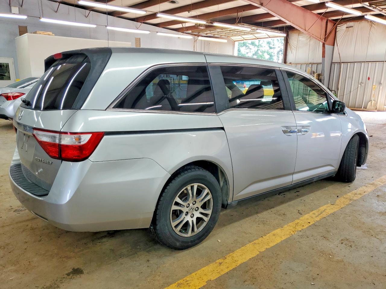 2011 Honda Odyssey Exl Серебряный vin: 5FNRL5H6XBB097233