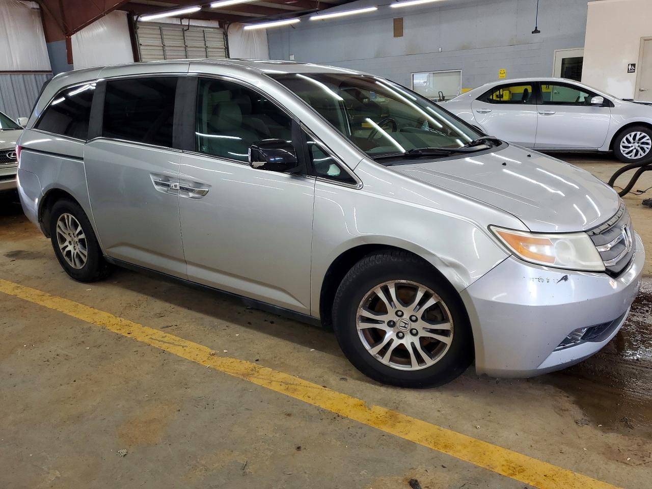 2011 Honda Odyssey Exl Серебряный vin: 5FNRL5H6XBB097233