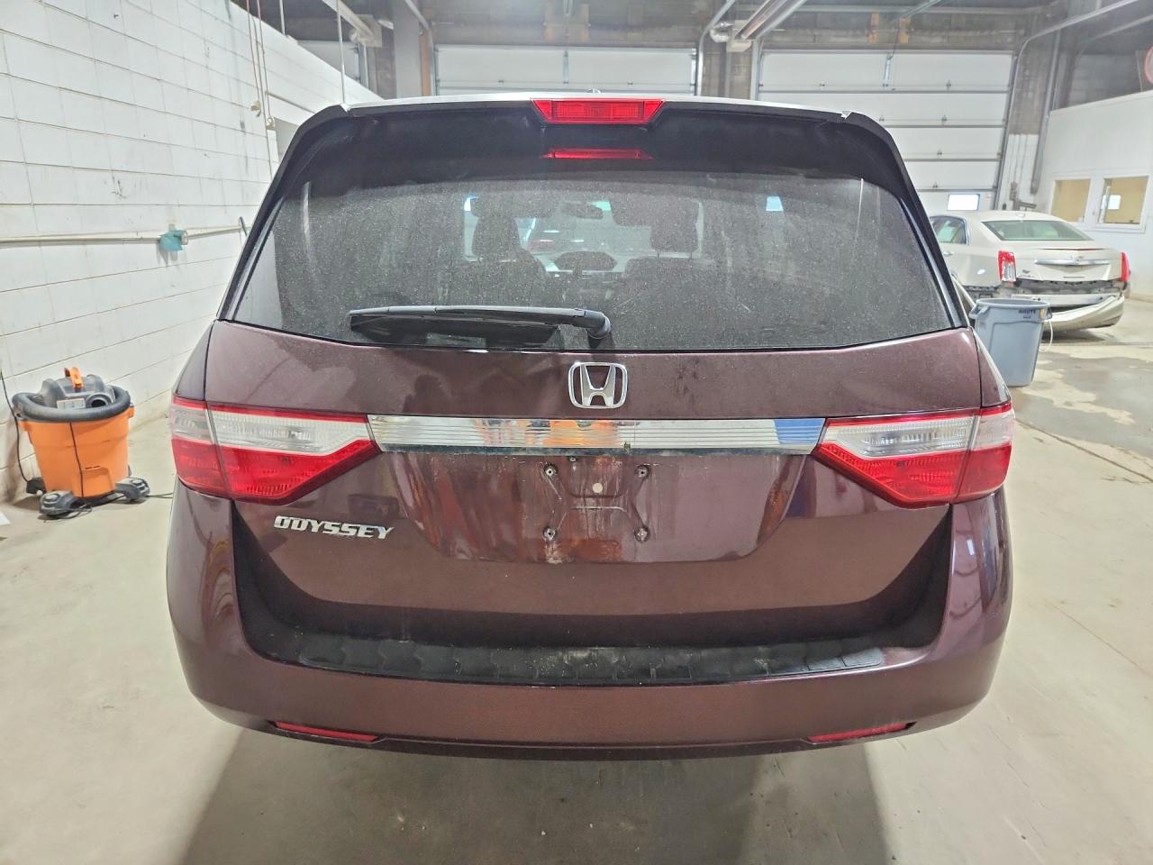 2011 Honda Odyssey Exl Burgundy vin: 5FNRL5H6XBB101152