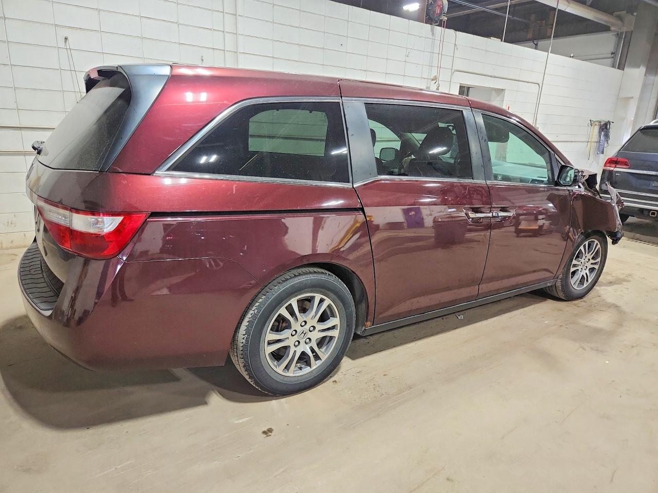 2011 Honda Odyssey Exl Burgundy vin: 5FNRL5H6XBB101152
