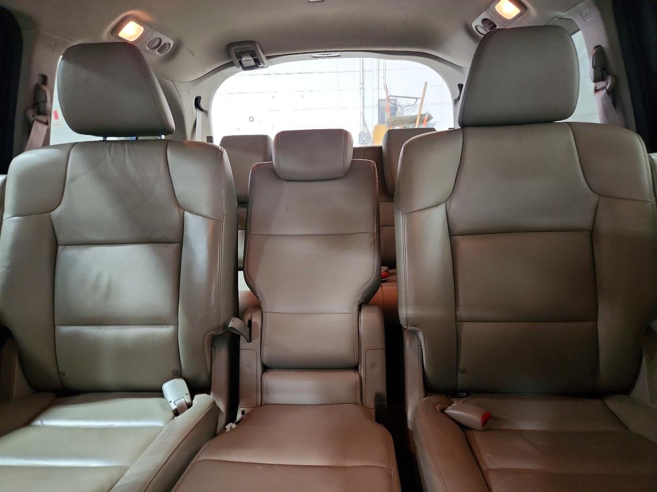 2011 Honda Odyssey Exl Burgundy vin: 5FNRL5H6XBB101152