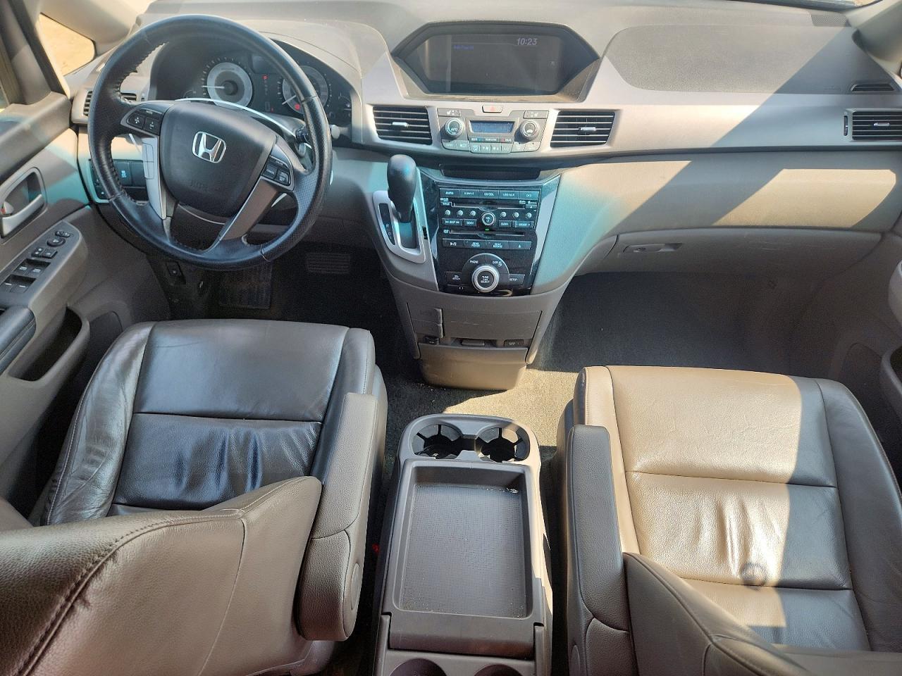 2011 Honda Odyssey Exl White vin: 5FNRL5H6XBB501065