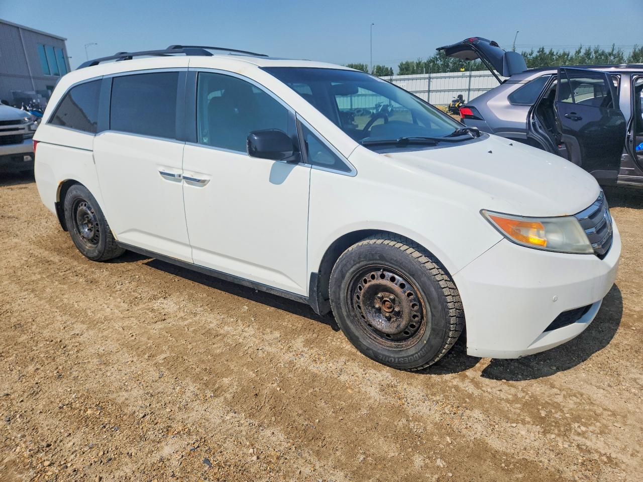 2011 Honda Odyssey Exl White vin: 5FNRL5H6XBB501065