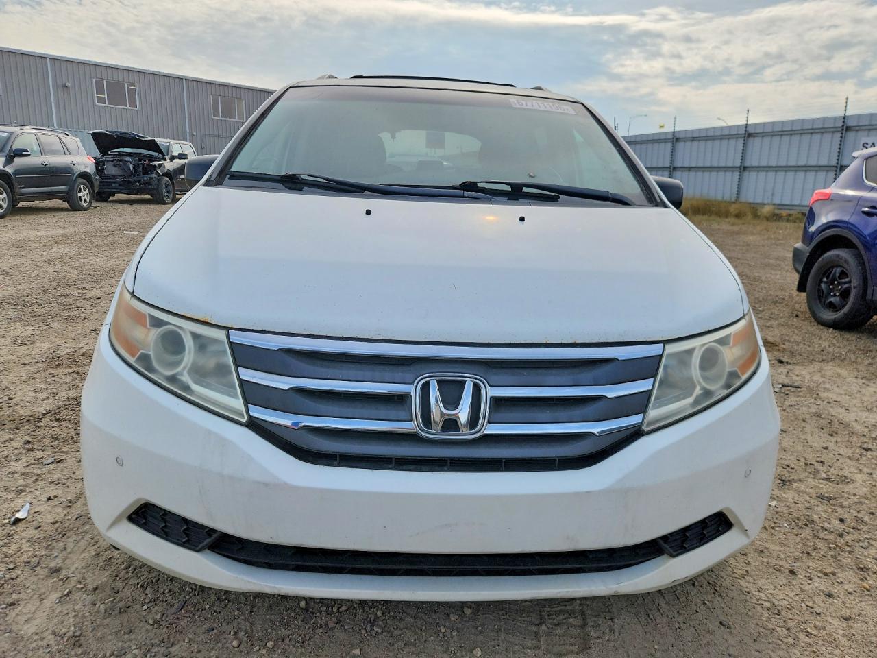 2011 Honda Odyssey Exl White vin: 5FNRL5H6XBB501065