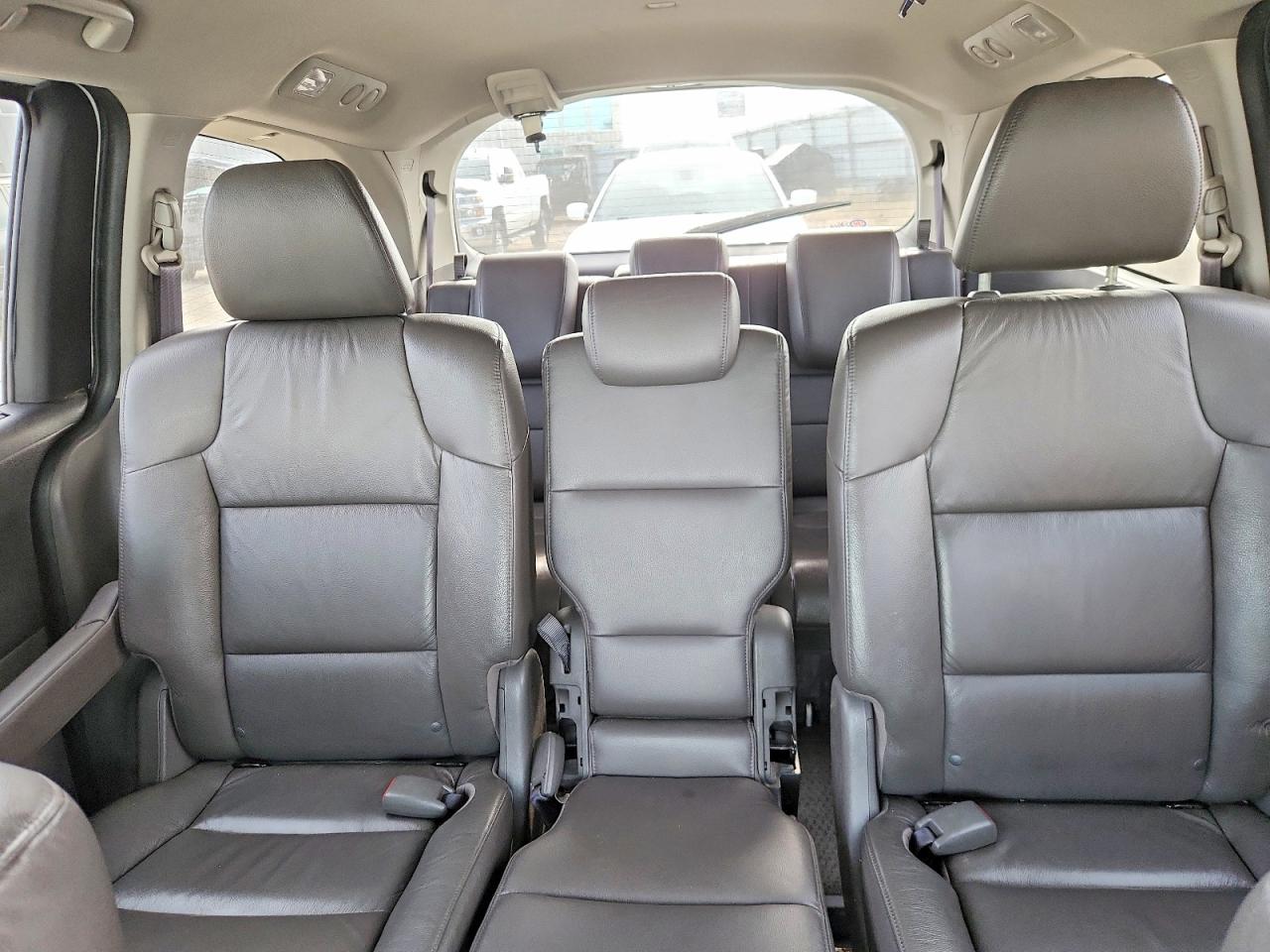 2011 Honda Odyssey Exl White vin: 5FNRL5H6XBB501065