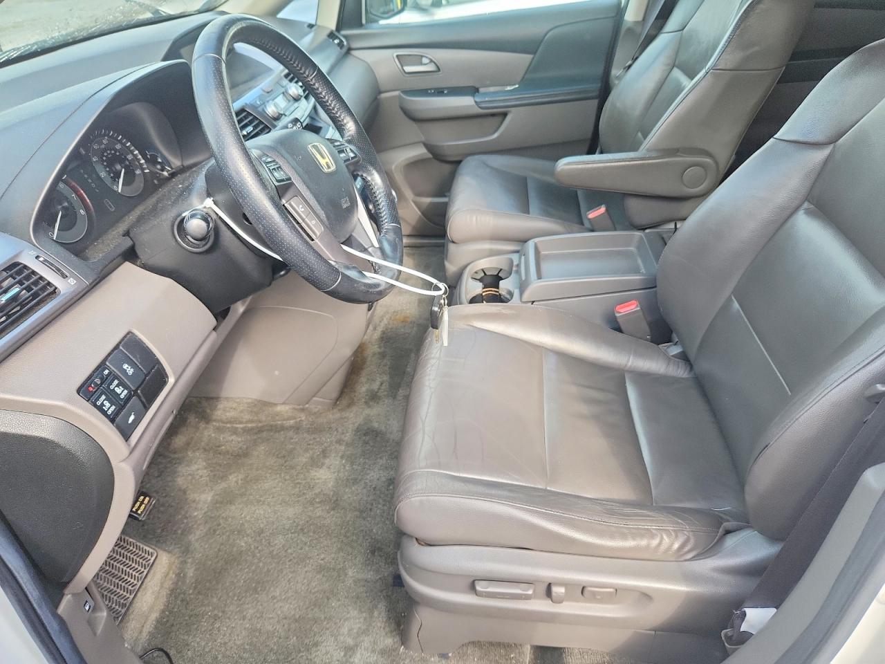 2012 Honda Odyssey Exl White vin: 5FNRL5H6XCB071846