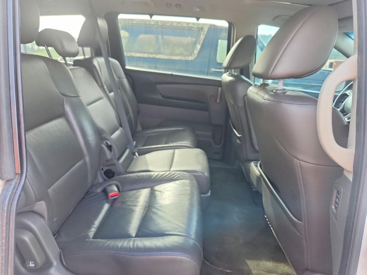 2012 Honda Odyssey Exl White vin: 5FNRL5H6XCB071846
