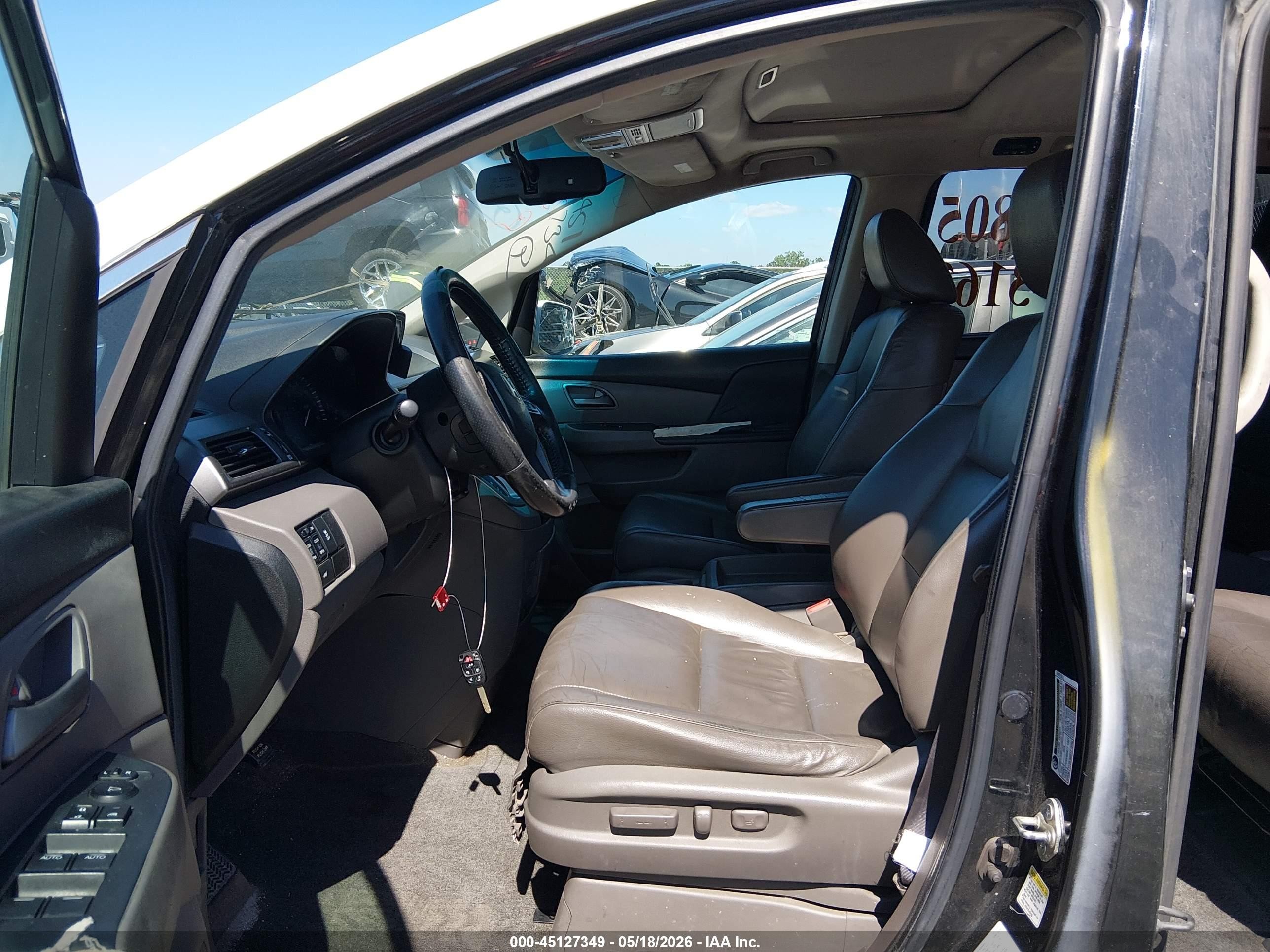 2012 Honda Odyssey Ex-l White vin: 5FNRL5H6XCB126294