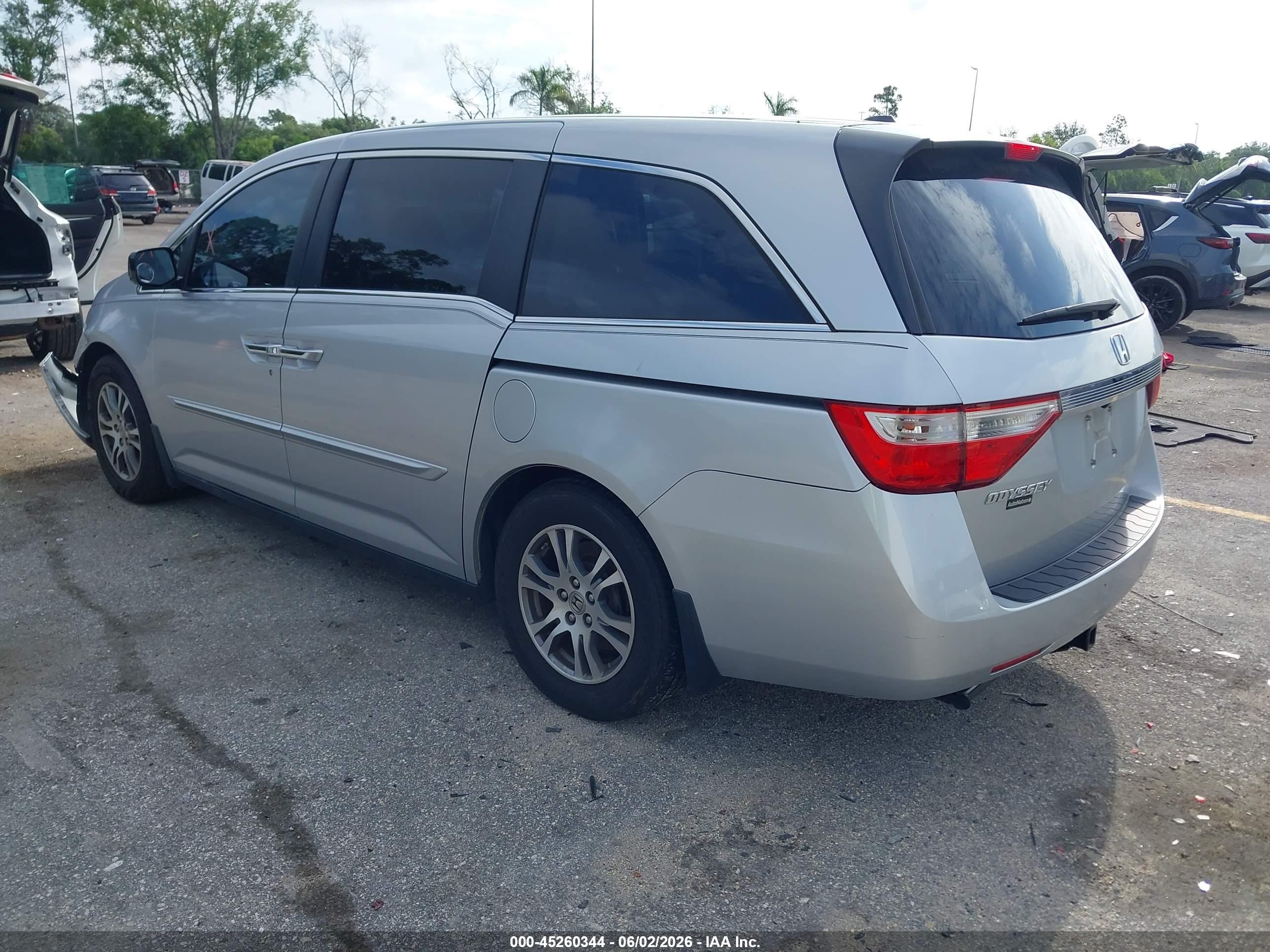 2012 Honda Odyssey Ex-l White vin: 5FNRL5H6XCB143127