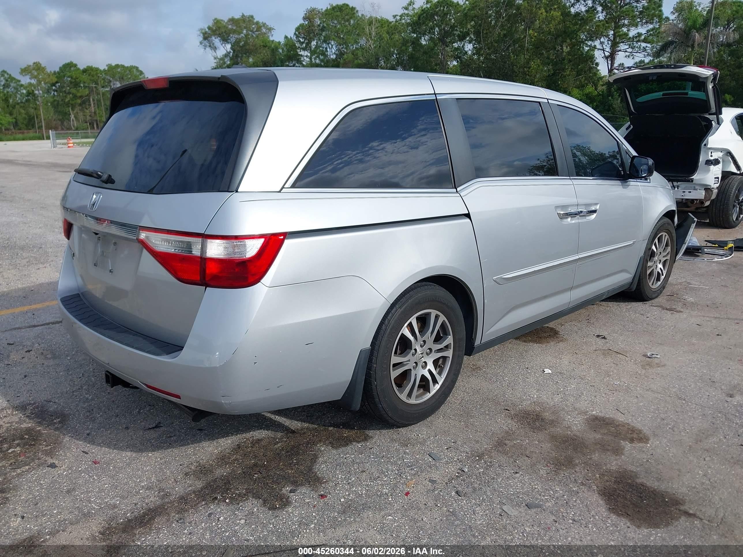 2012 Honda Odyssey Ex-l White vin: 5FNRL5H6XCB143127