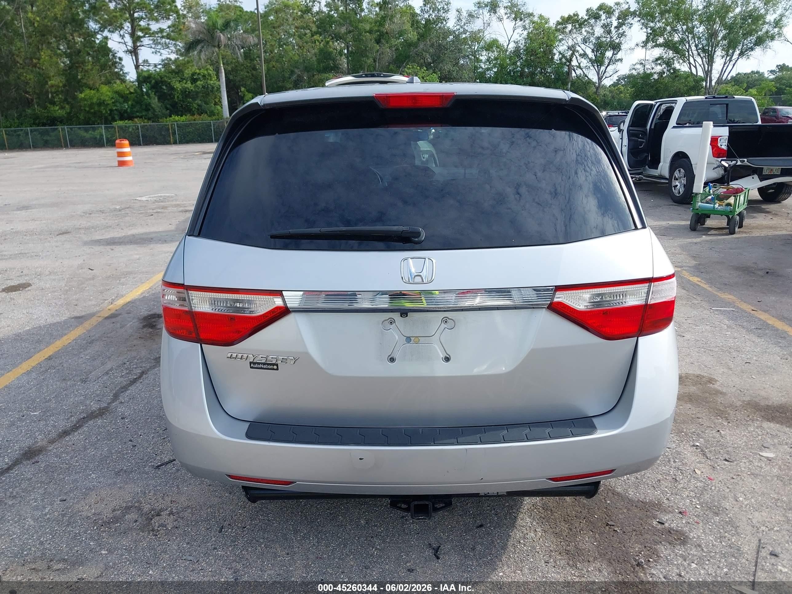 2012 Honda Odyssey Ex-l White vin: 5FNRL5H6XCB143127