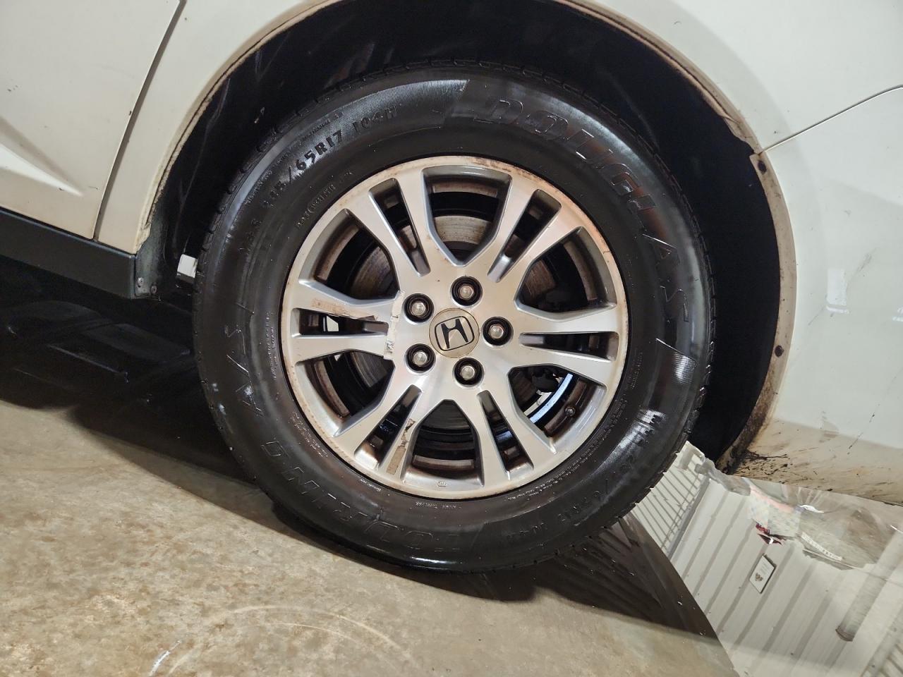 2013 Honda Odyssey Exl White vin: 5FNRL5H6XDB060394 Damage: Left Rear Wheel, Curb Rash, > 12 Inches