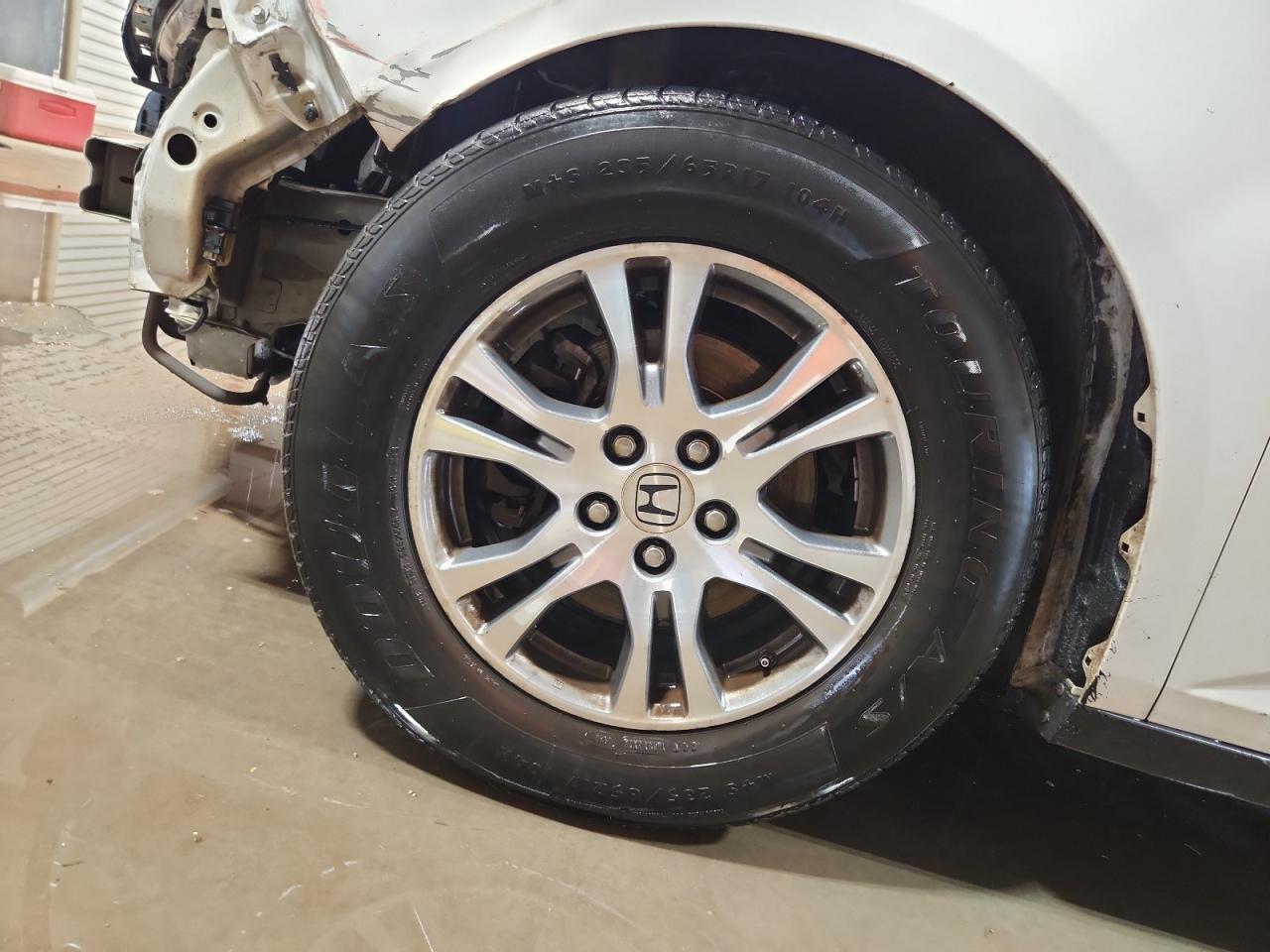 2013 Honda Odyssey Exl White vin: 5FNRL5H6XDB060394 Damage: Left Front Wheel, Curb Rash, 3 To 4 Inches