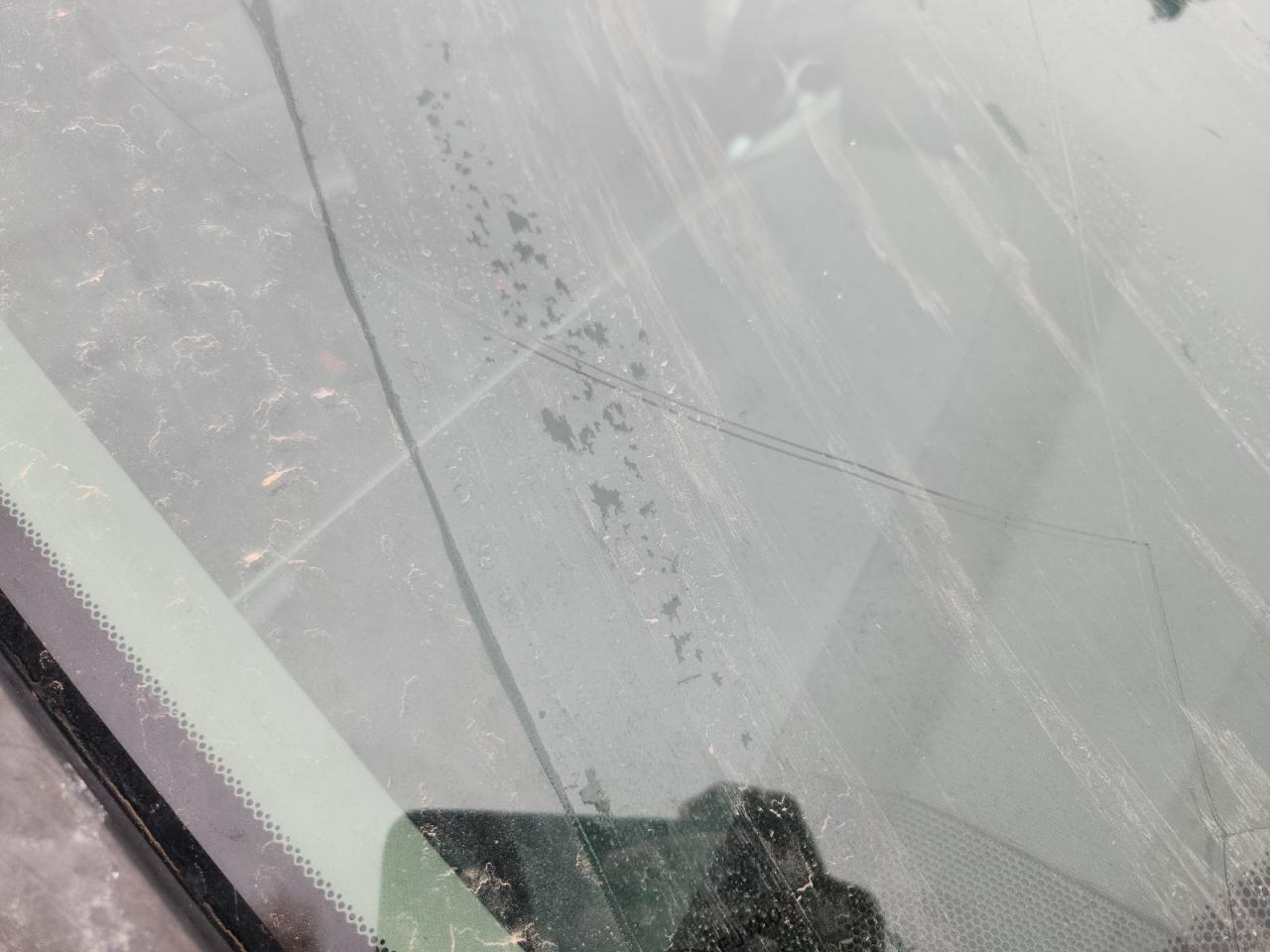 2013 Honda Odyssey Exl White vin: 5FNRL5H6XDB060394 Damage: Windshield, Broken, Replacement Required
