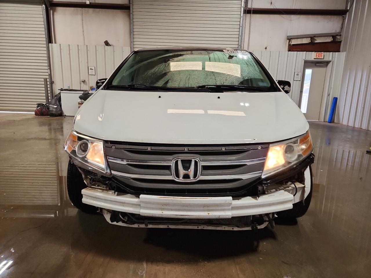 2013 Honda Odyssey Exl White vin: 5FNRL5H6XDB060394 Damage: Front Bumper Reinforcement, Bent, 2 To 3 Inches