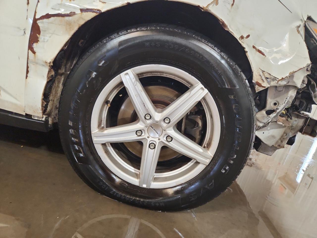 2013 Honda Odyssey Exl White vin: 5FNRL5H6XDB060394 Damage: Right Front Wheel, Curb Rash, 2 To 3 Inches