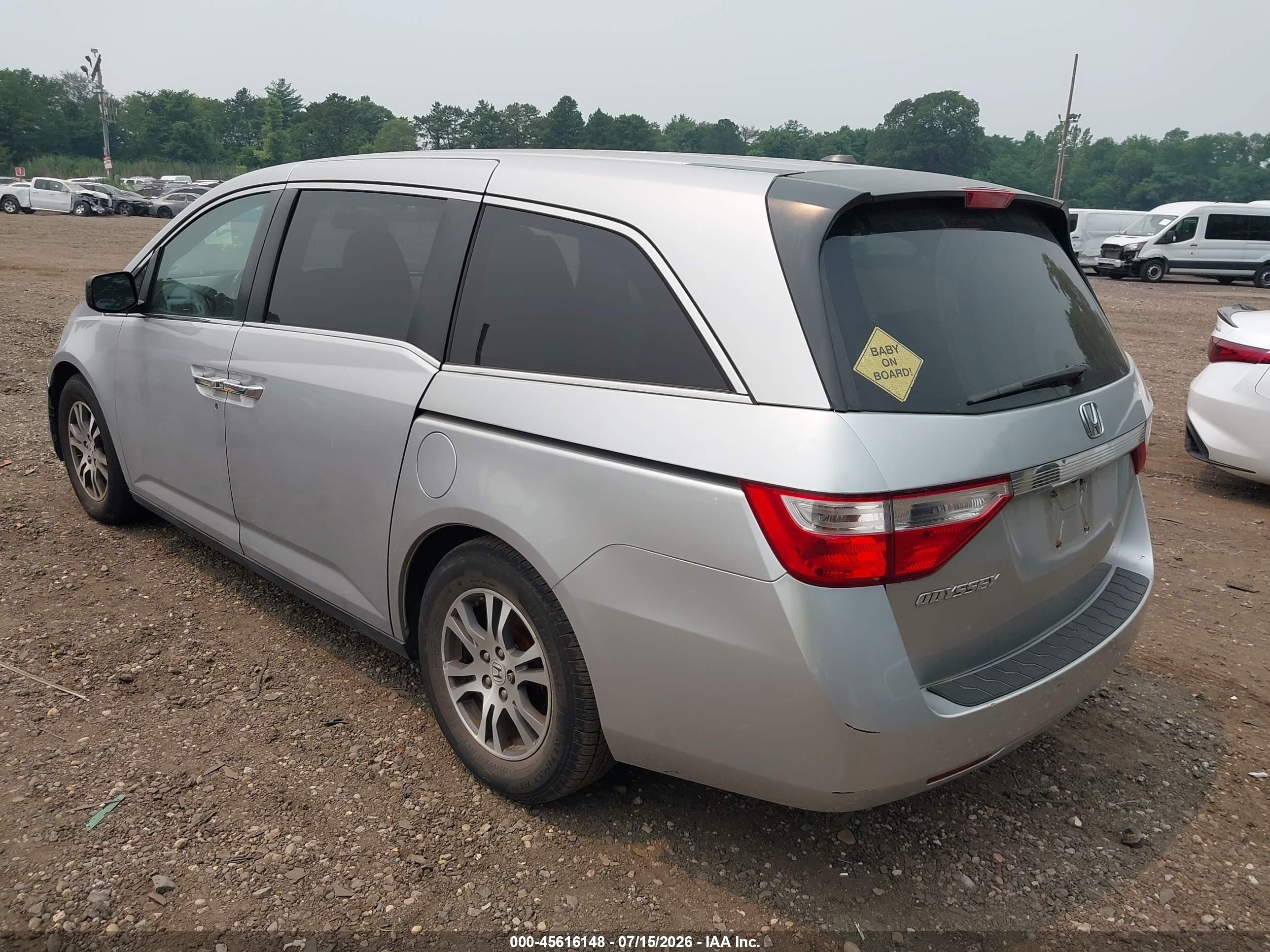 2013 Honda Odyssey Ex-l Серебряный vin: 5FNRL5H6XDB067247