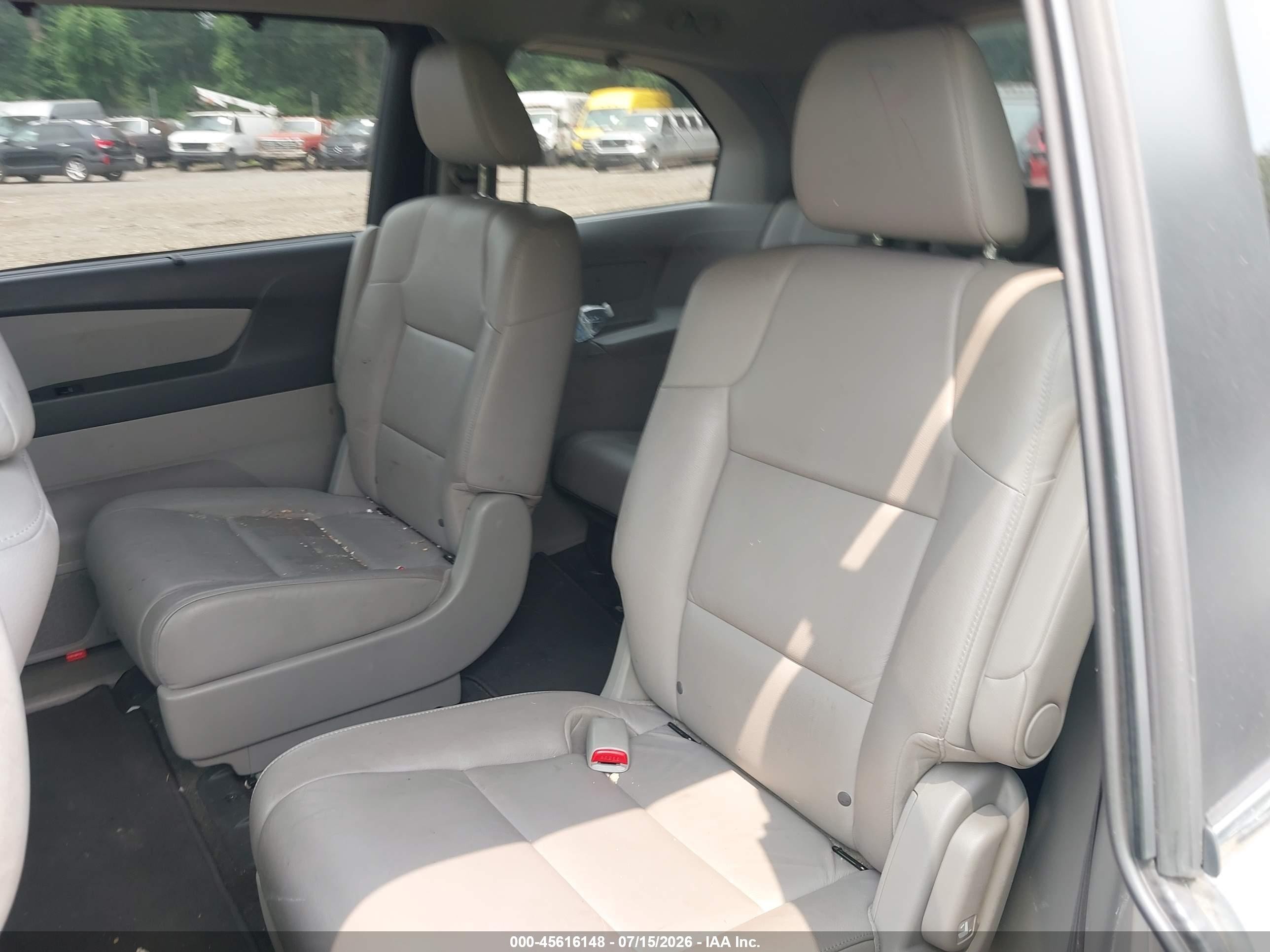2013 Honda Odyssey Ex-l Серебряный vin: 5FNRL5H6XDB067247