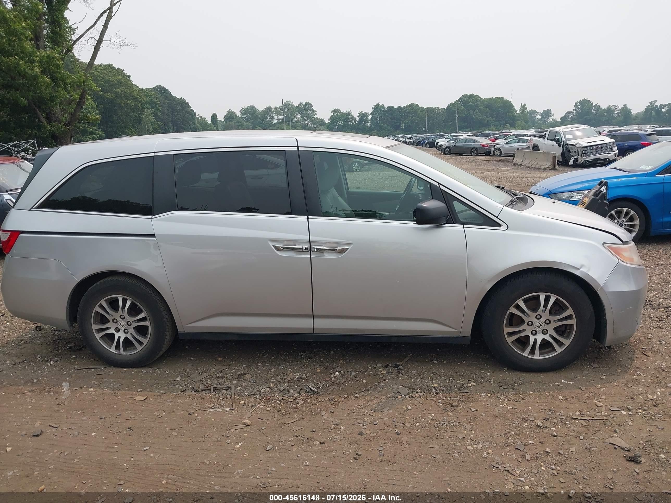 2013 Honda Odyssey Ex-l Серебряный vin: 5FNRL5H6XDB067247