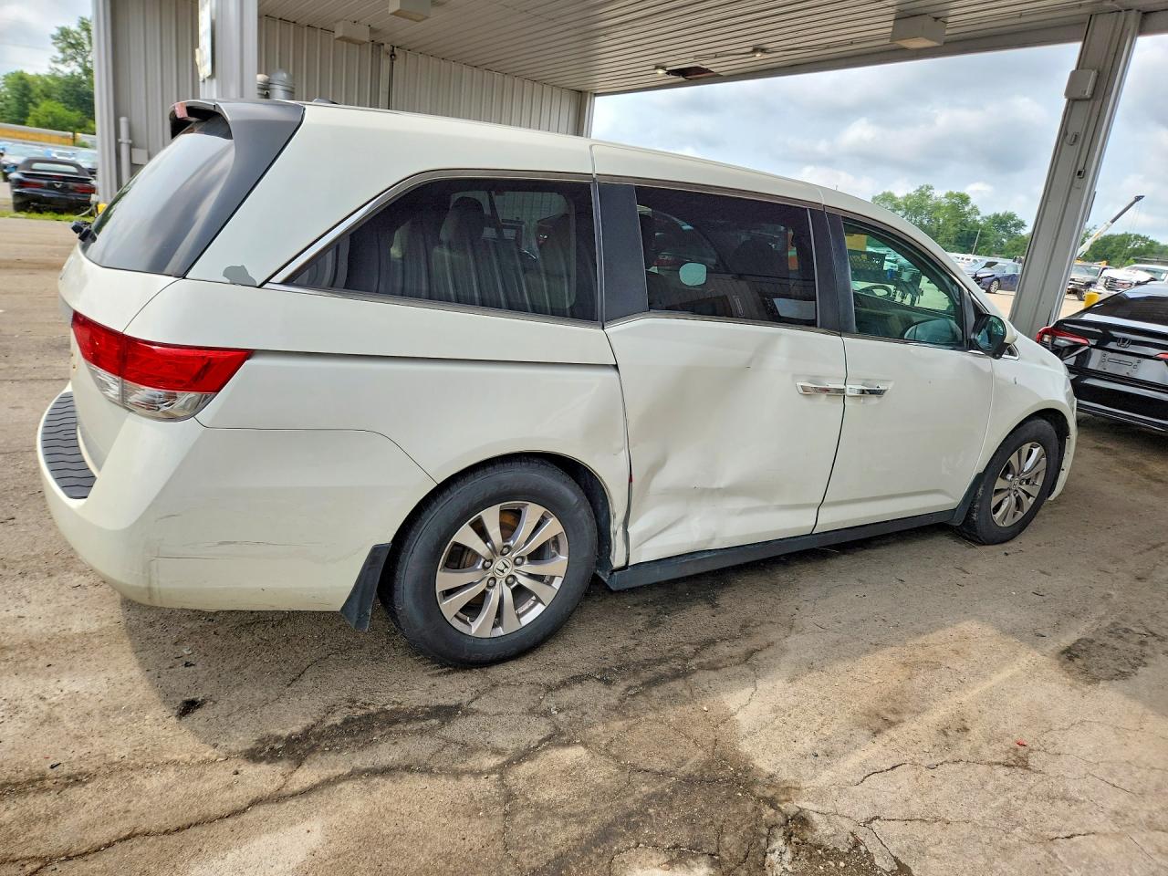 2014 Honda Odyssey Exl White vin: 5FNRL5H6XEB056265