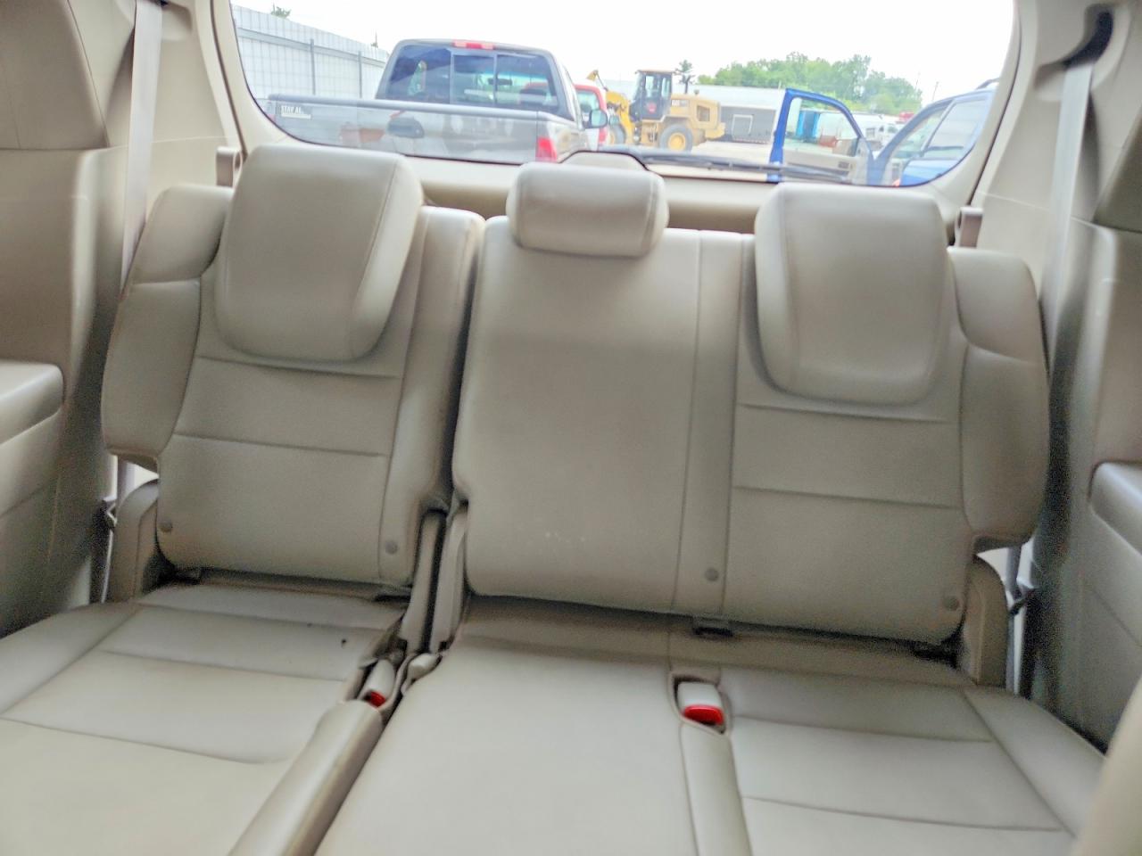 2014 Honda Odyssey Exl White vin: 5FNRL5H6XEB056265