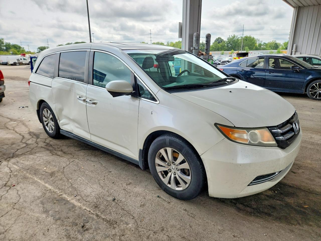 2014 Honda Odyssey Exl White vin: 5FNRL5H6XEB056265