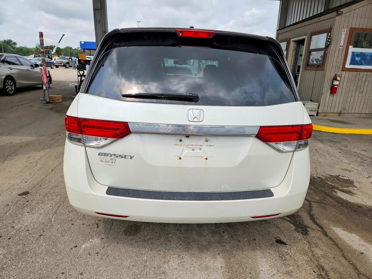 2014 Honda Odyssey Exl White vin: 5FNRL5H6XEB056265