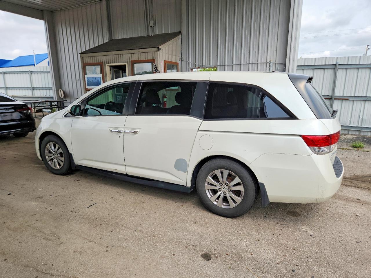 2014 Honda Odyssey Exl White vin: 5FNRL5H6XEB056265