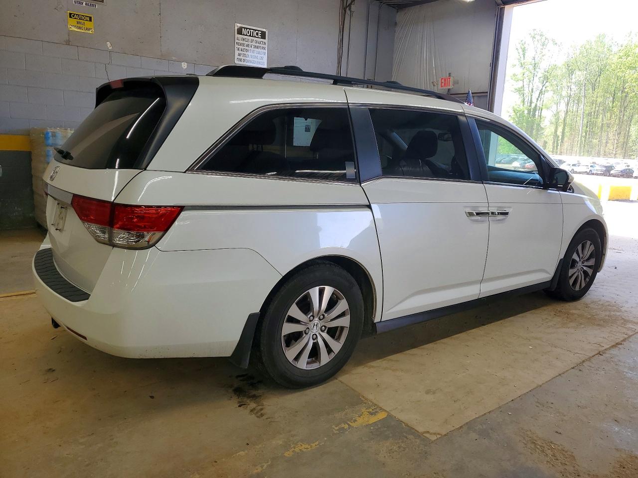 2014 Honda Odyssey Exl White vin: 5FNRL5H6XEB064124