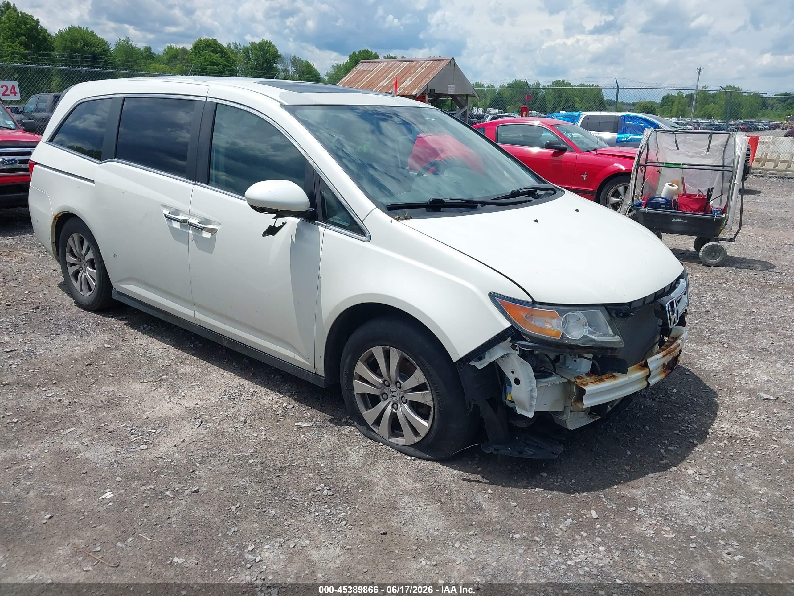 2014 Honda Odyssey Ex-l White vin: 5FNRL5H6XEB067041
