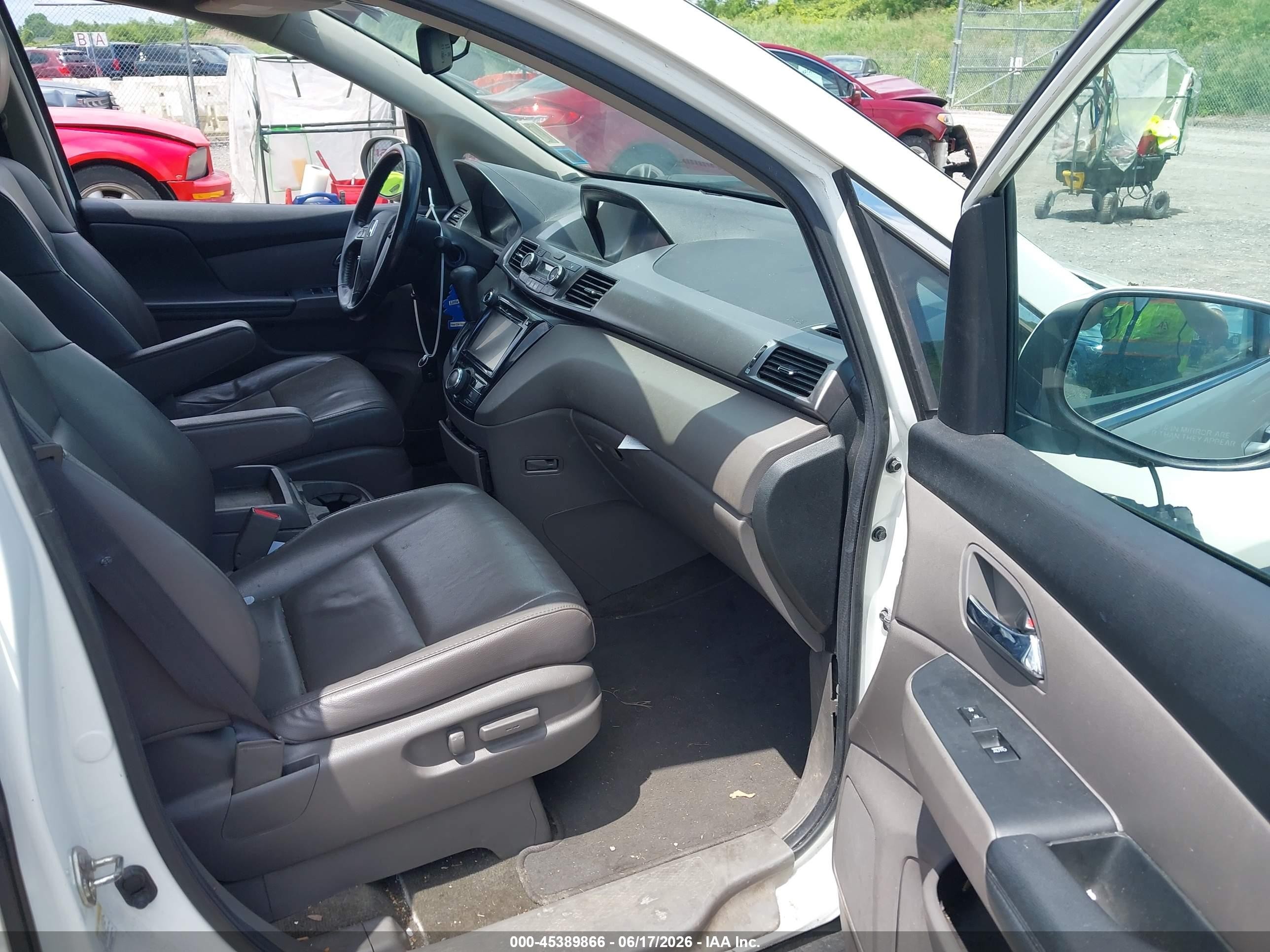 2014 Honda Odyssey Ex-l White vin: 5FNRL5H6XEB067041