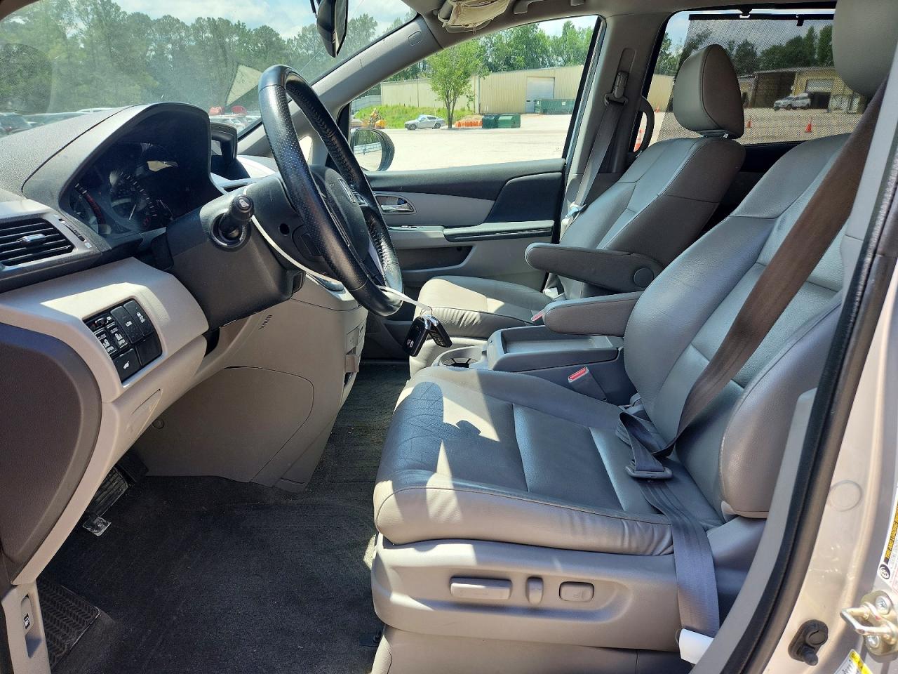 2014 Honda Odyssey Exl Серебряный vin: 5FNRL5H6XEB129411