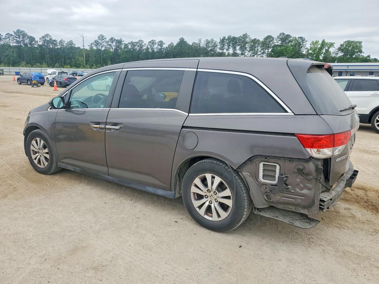 2015 Honda Oddesey Gray vin: 5FNRL5H6XFB031285