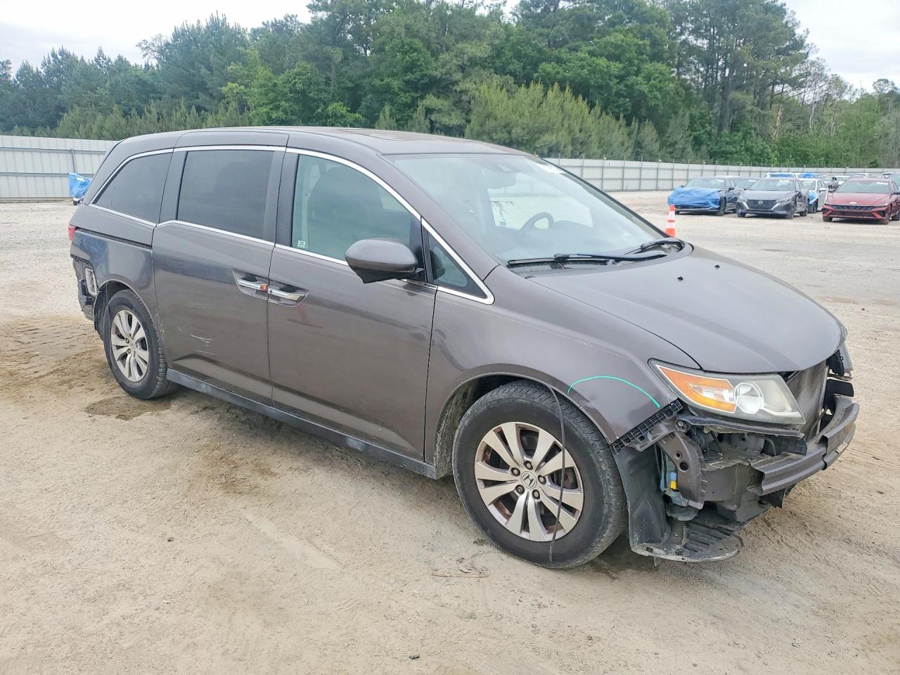 2015 Honda Oddesey Gray vin: 5FNRL5H6XFB031285