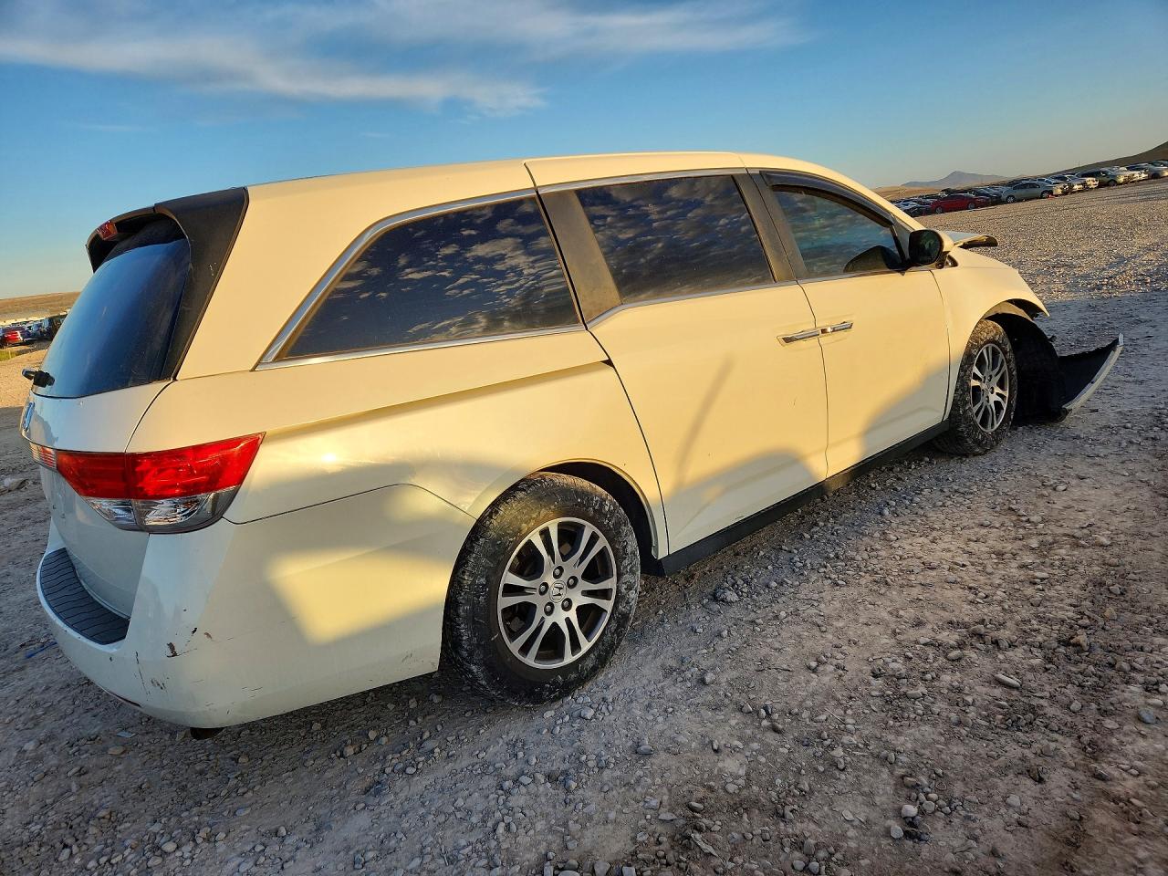 2015 Honda Odyssey Exl White vin: 5FNRL5H6XFB048622
