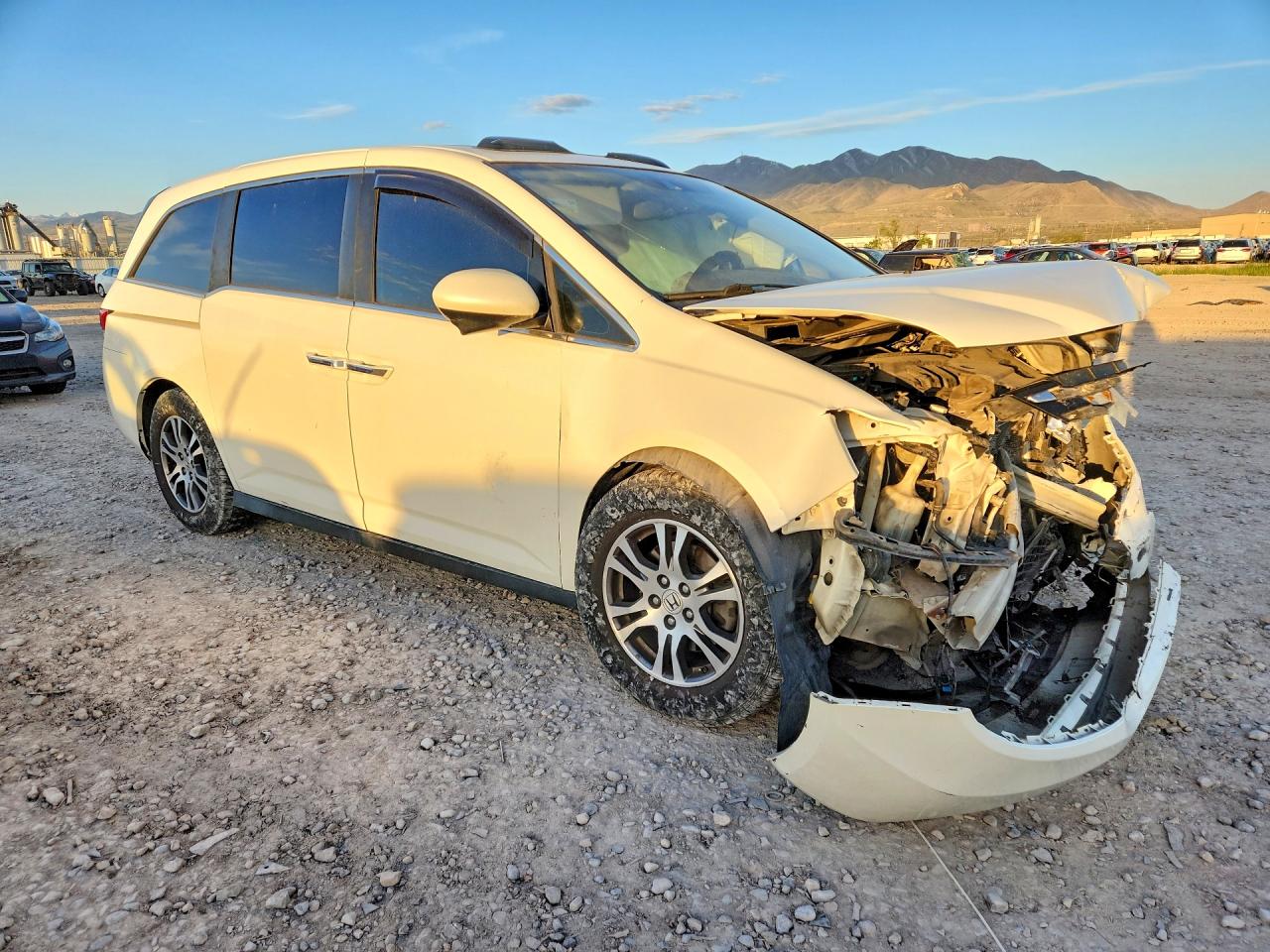 2015 Honda Odyssey Exl White vin: 5FNRL5H6XFB048622