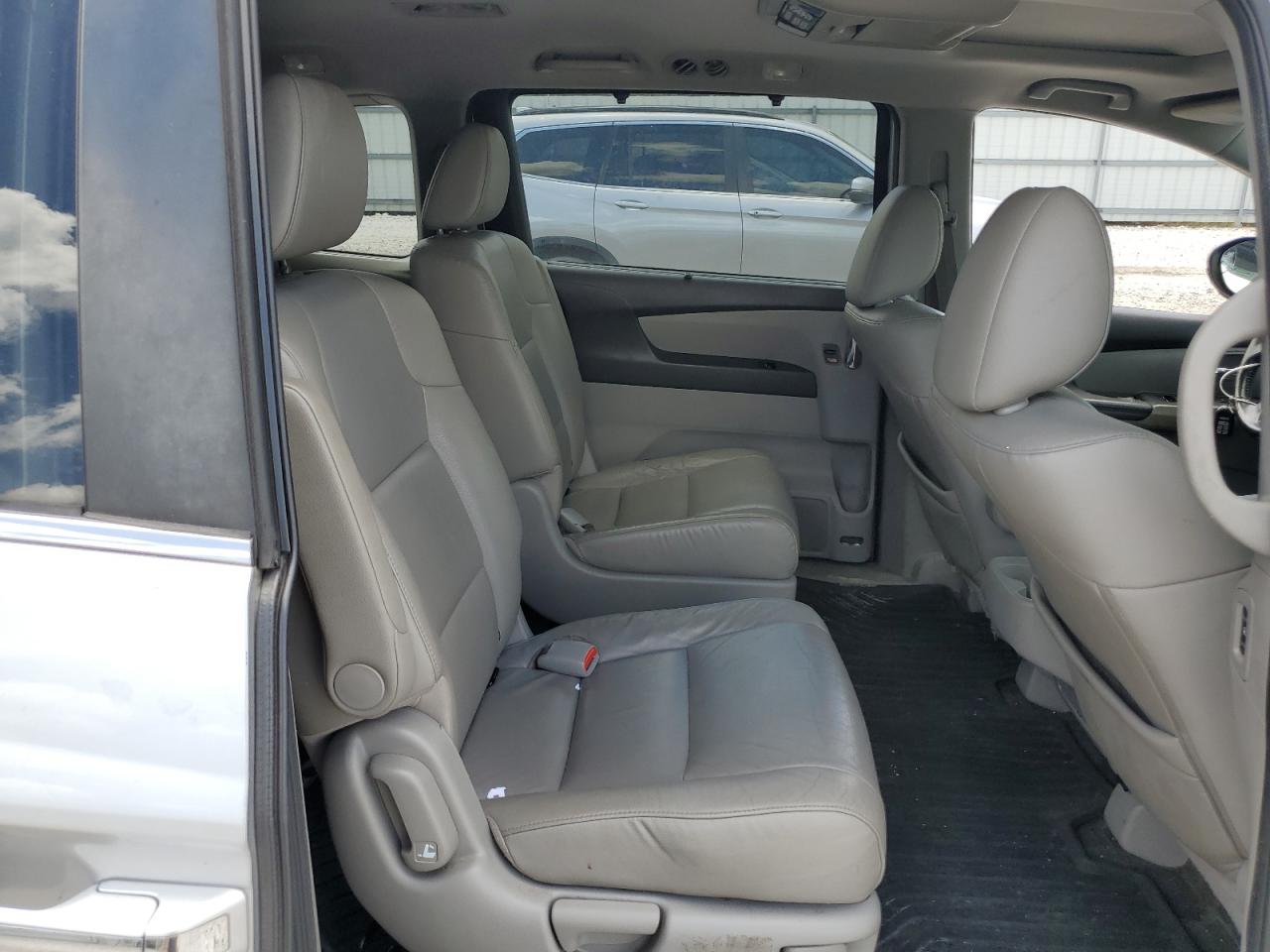 2015 Honda Odyssey Exl Серебряный vin: 5FNRL5H6XFB091714
