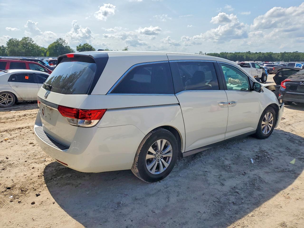 2015 Honda Odyssey Exl White vin: 5FNRL5H6XFB098629