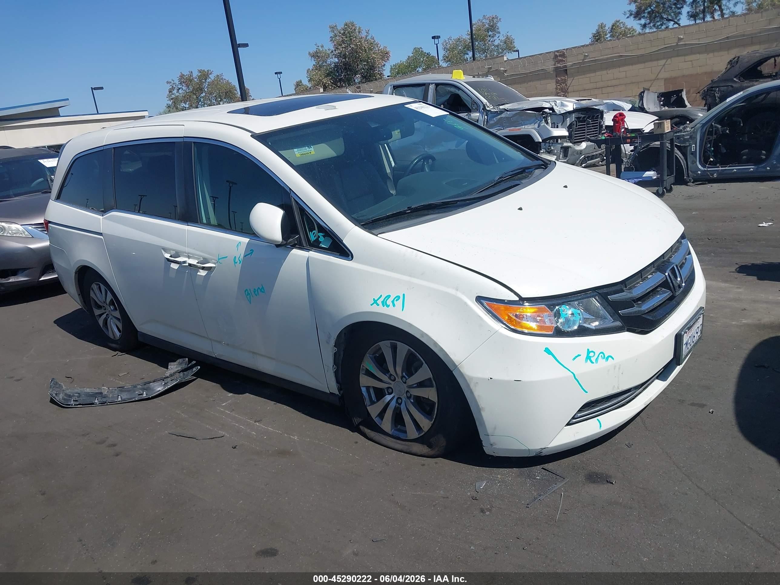 2015 Honda Odyssey Ex-l White vin: 5FNRL5H6XFB109130