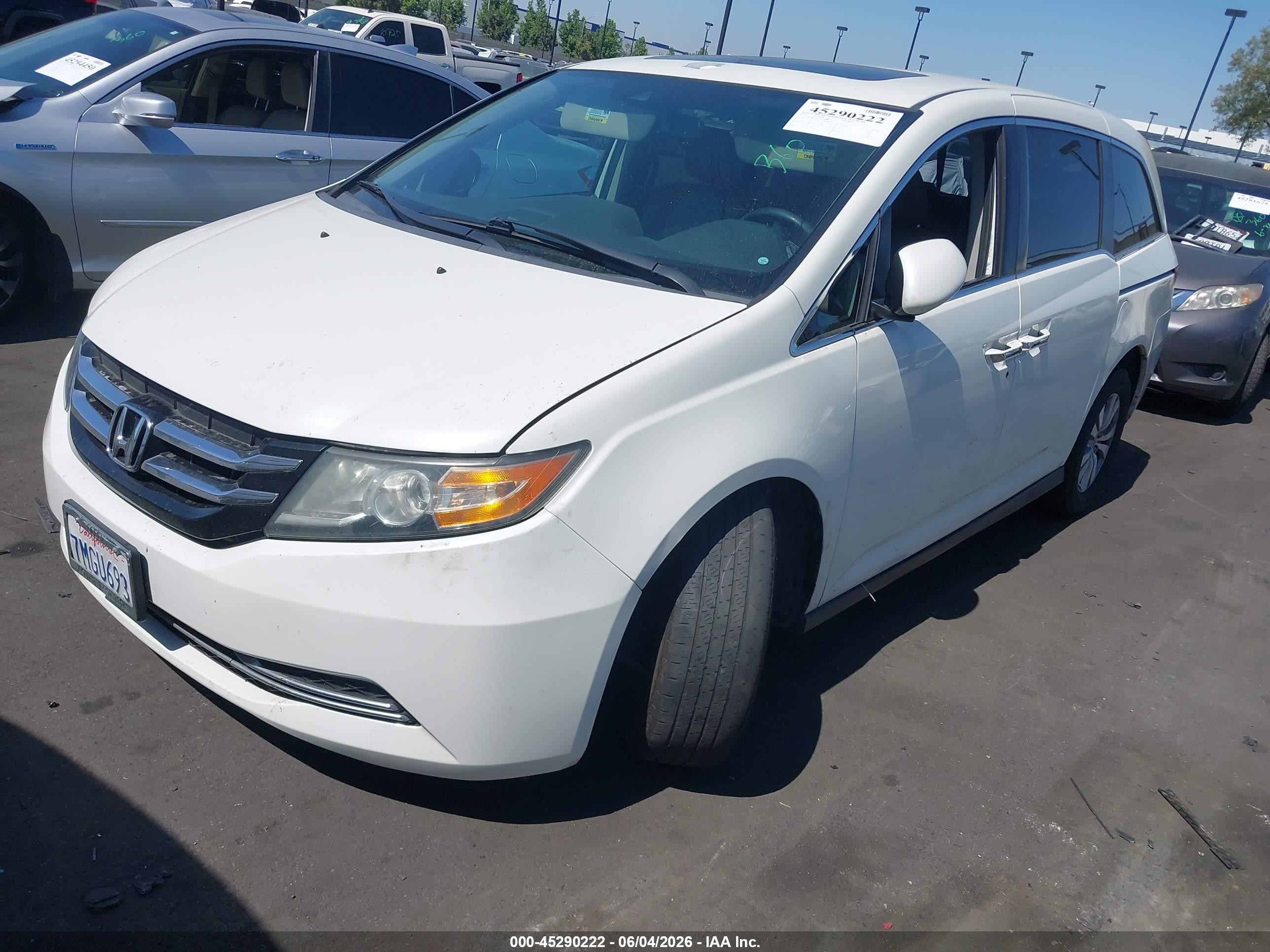2015 Honda Odyssey Ex-l White vin: 5FNRL5H6XFB109130