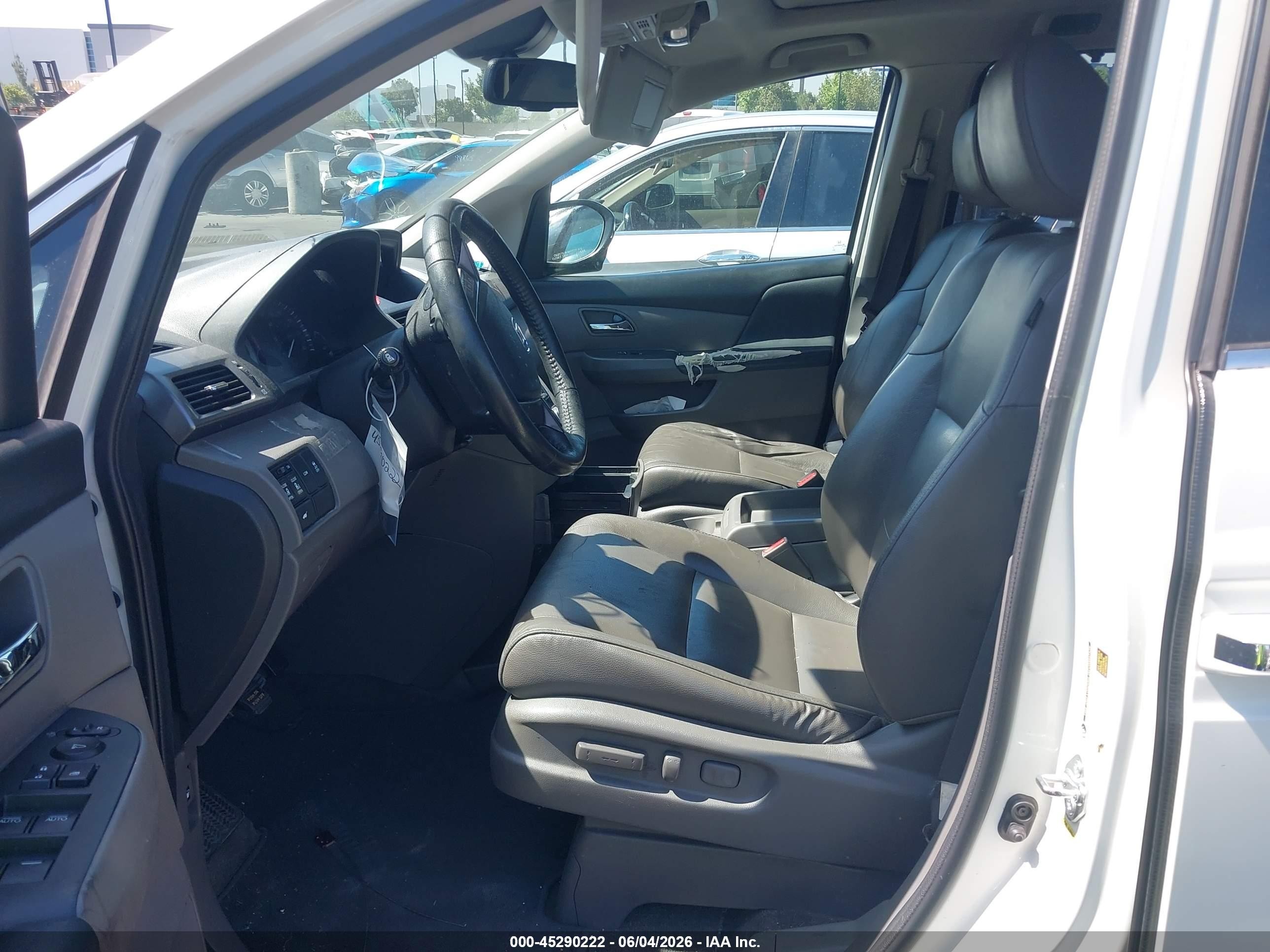 2015 Honda Odyssey Ex-l White vin: 5FNRL5H6XFB109130