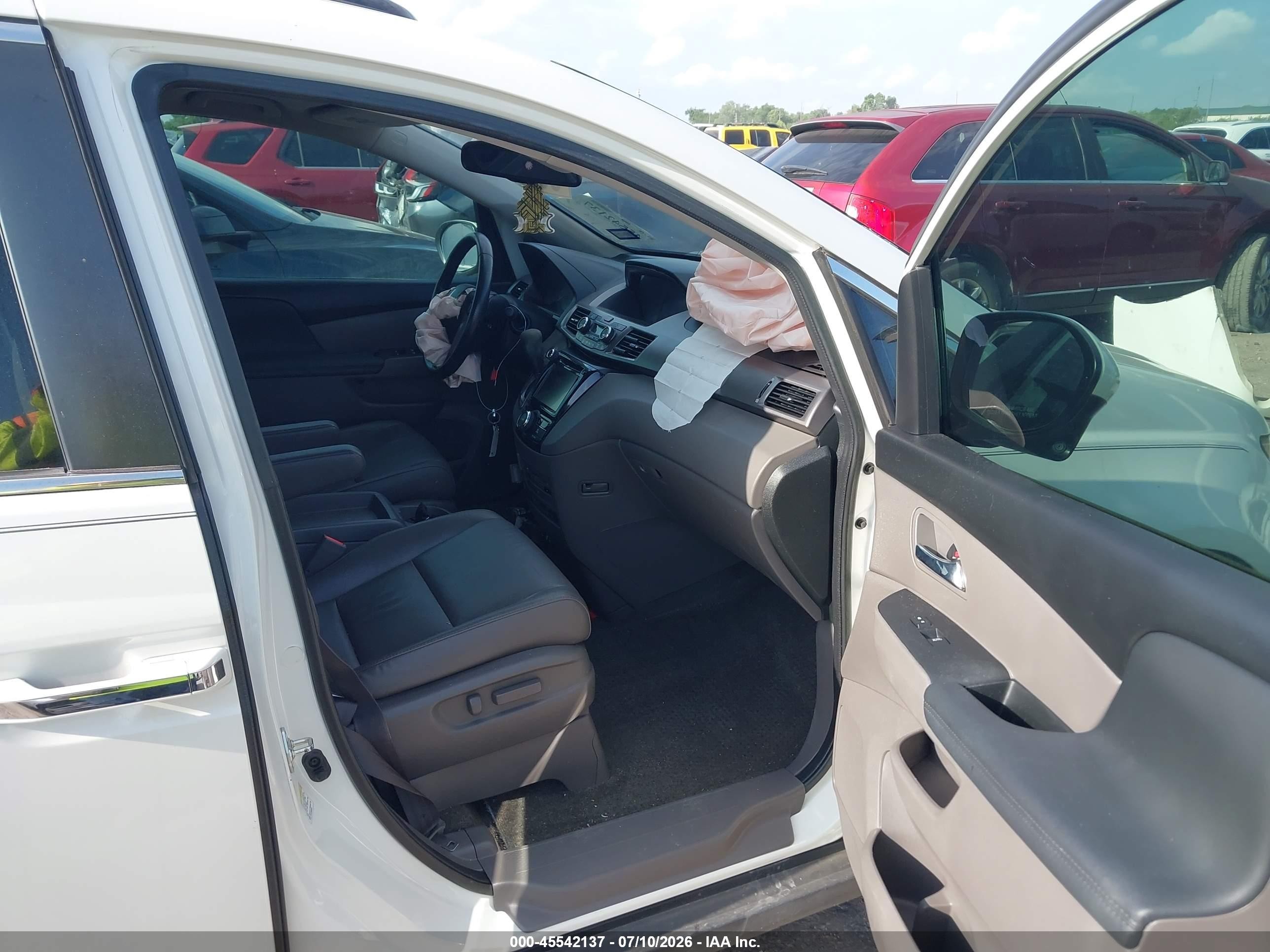 2015 Honda Odyssey Ex-l White vin: 5FNRL5H6XFB110536