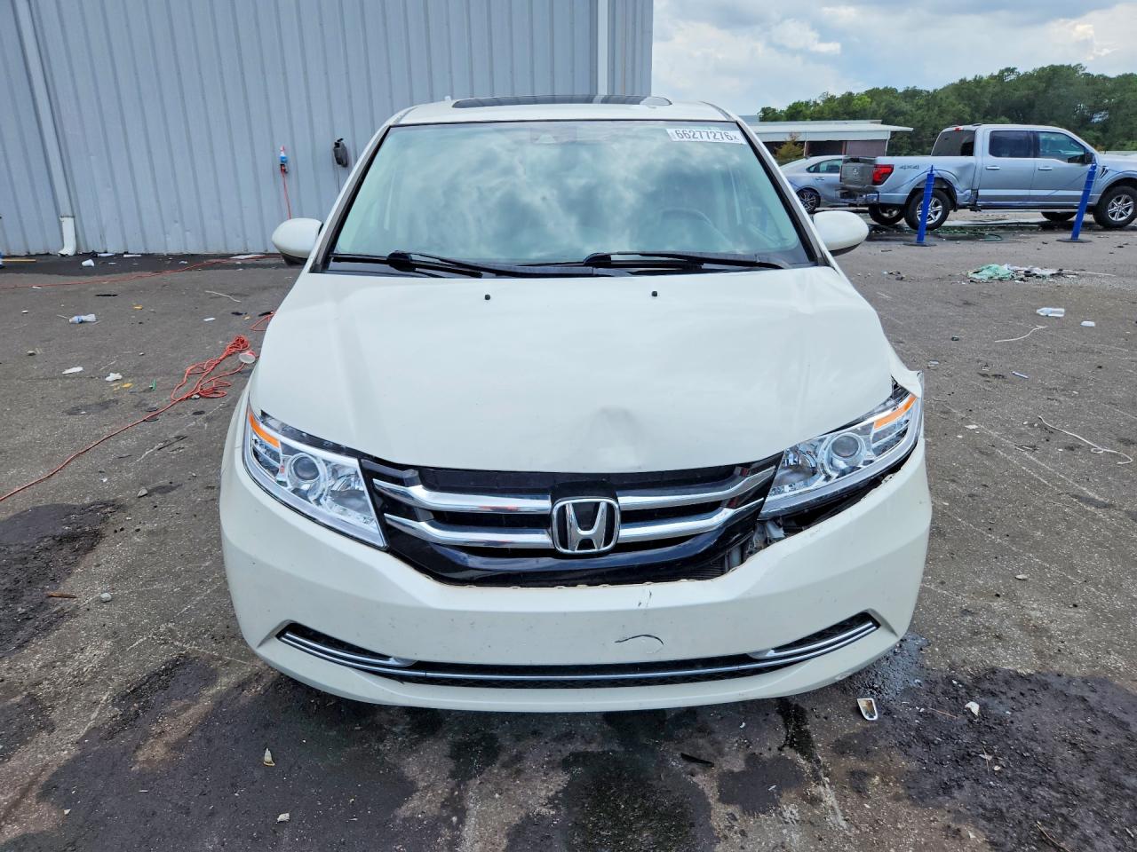 2016 Honda Odyssey Exl White vin: 5FNRL5H6XGB070718