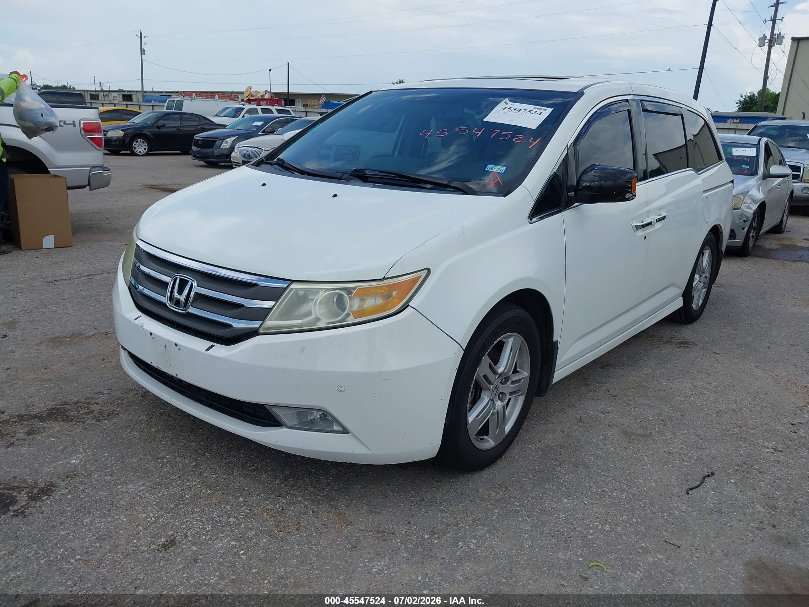 2011 Honda Odyssey Touring/touring Elite White vin: 5FNRL5H90BB040551