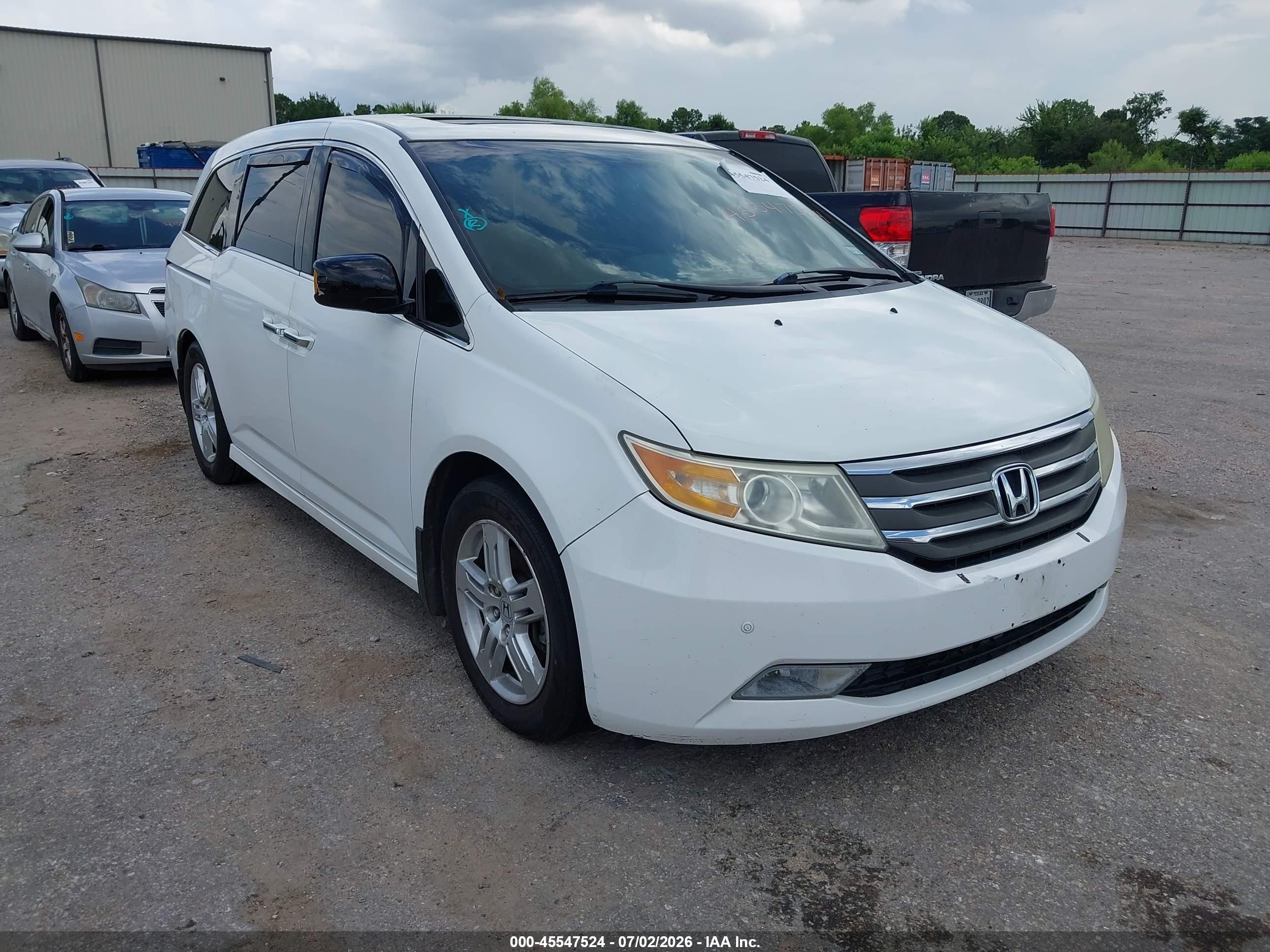 2011 Honda Odyssey Touring/touring Elite White vin: 5FNRL5H90BB040551