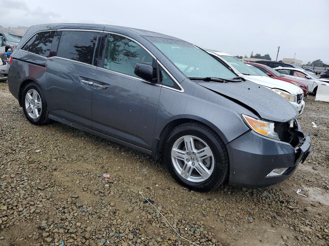 2011 Honda Odyssey Touring Gray vin: 5FNRL5H90BB042297