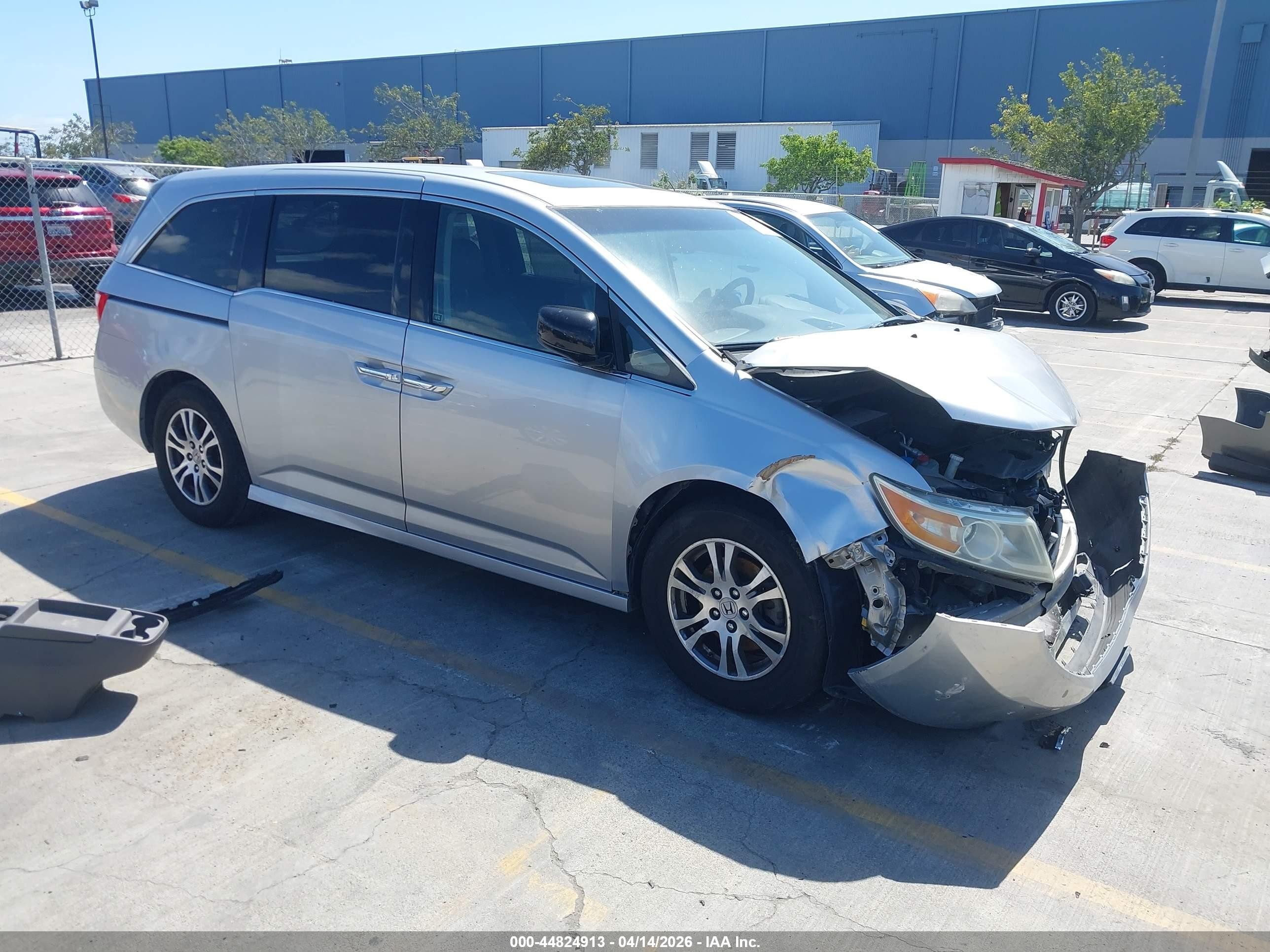 2012 Honda Odyssey Touring/touring Elite Gray vin: 5FNRL5H90CB022701