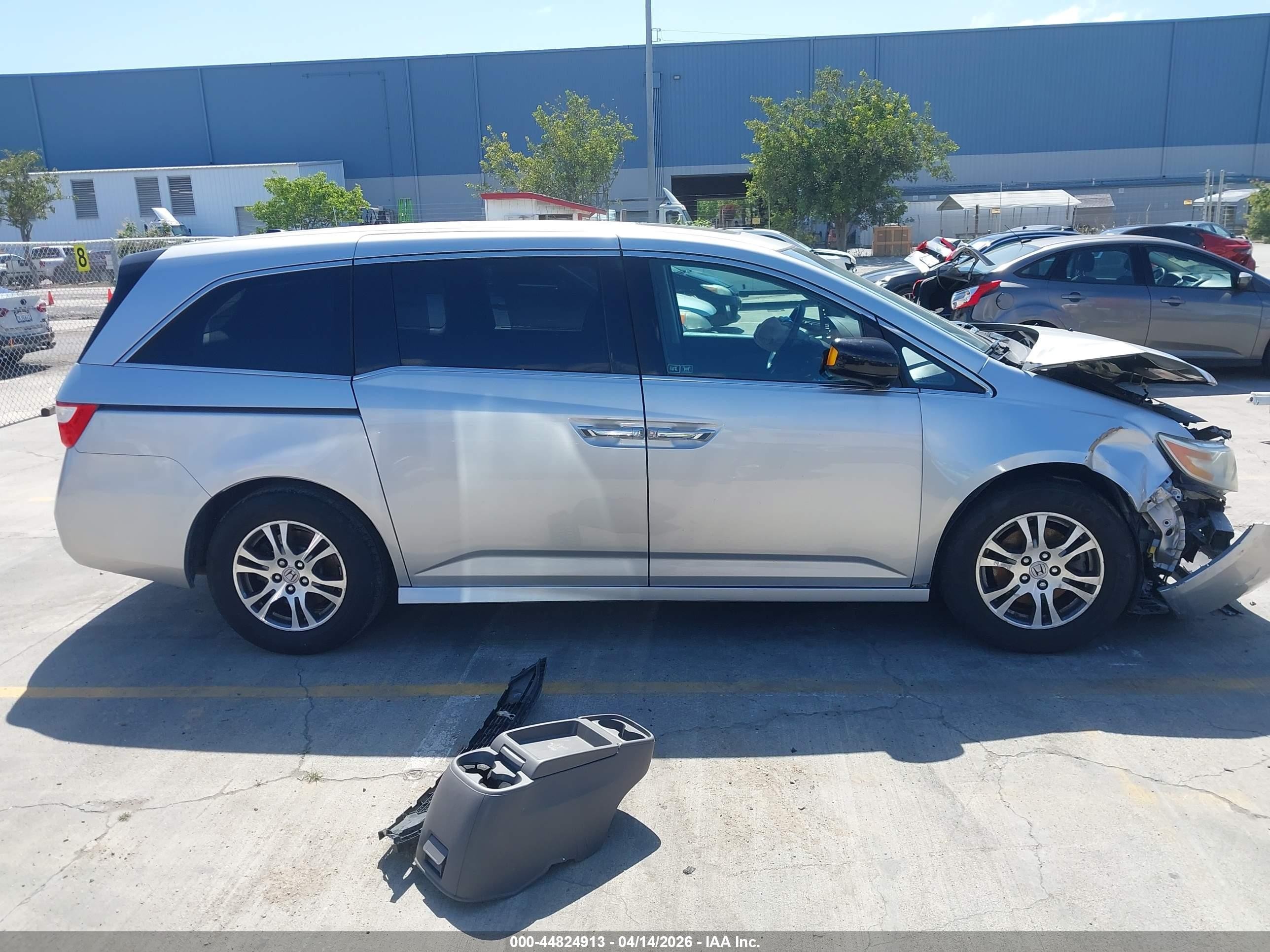2012 Honda Odyssey Touring/touring Elite Gray vin: 5FNRL5H90CB022701