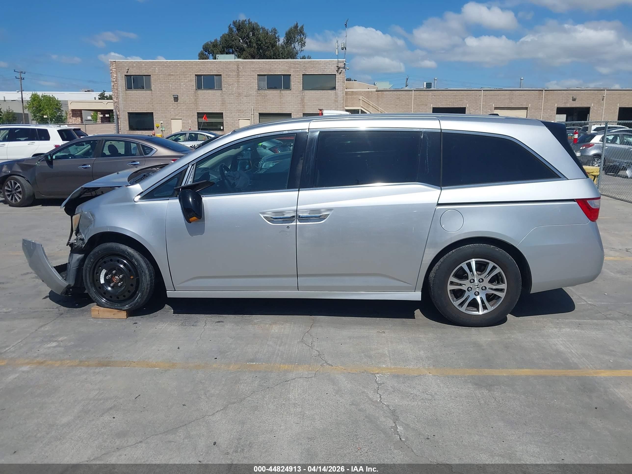 2012 Honda Odyssey Touring/touring Elite Gray vin: 5FNRL5H90CB022701